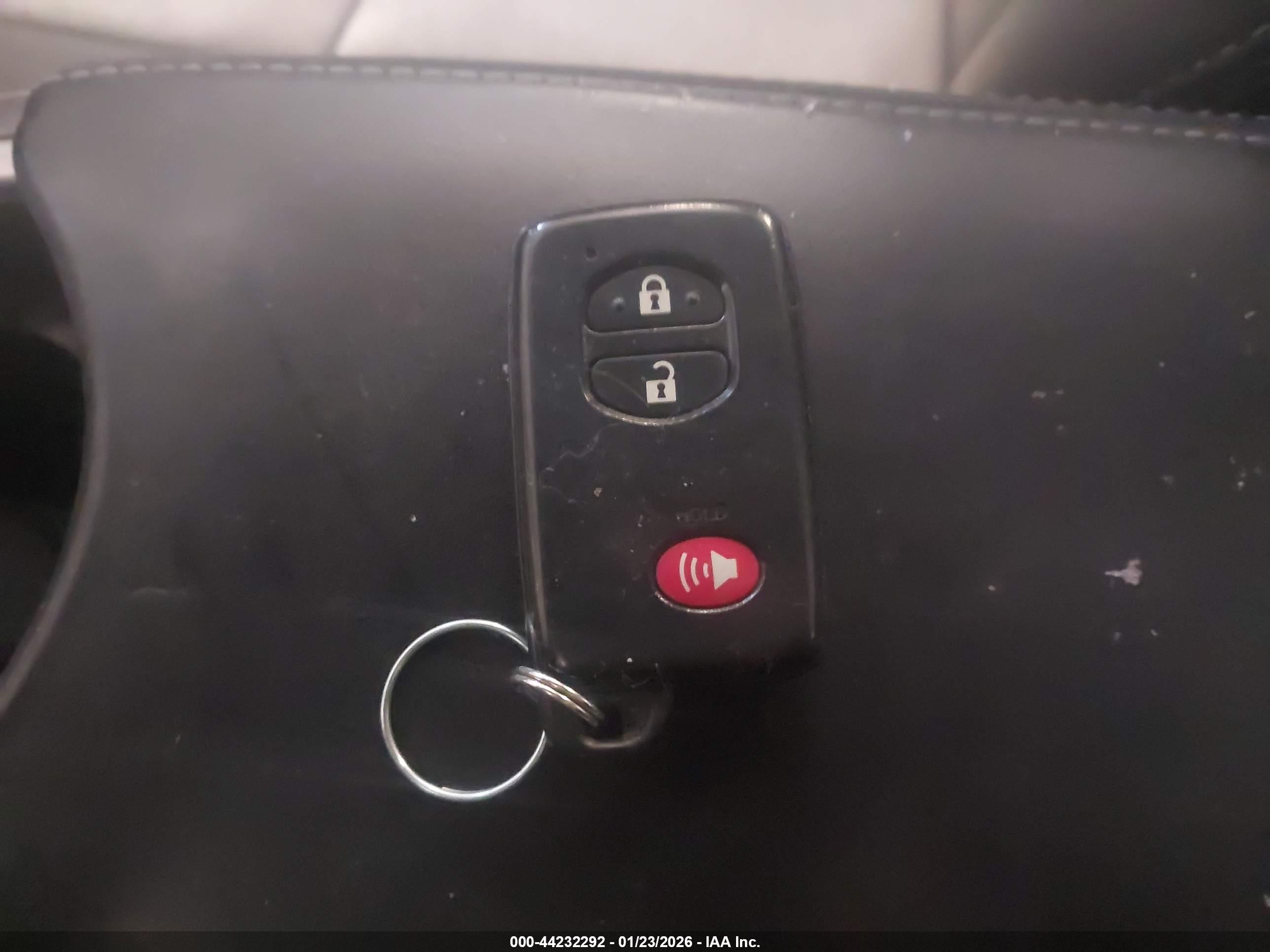 TOYOTA PRIUS image 11