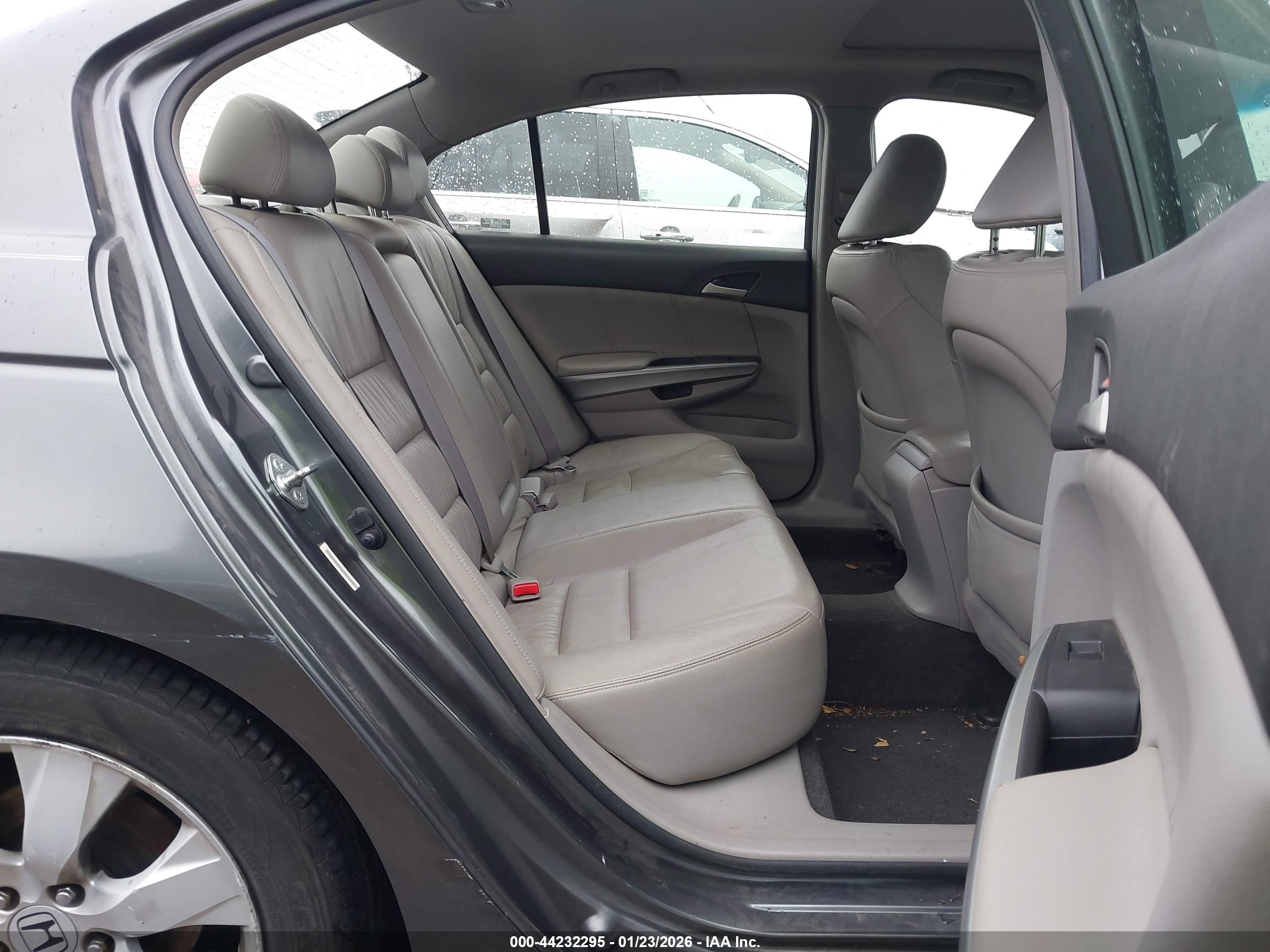 HONDA ACCORD image 8