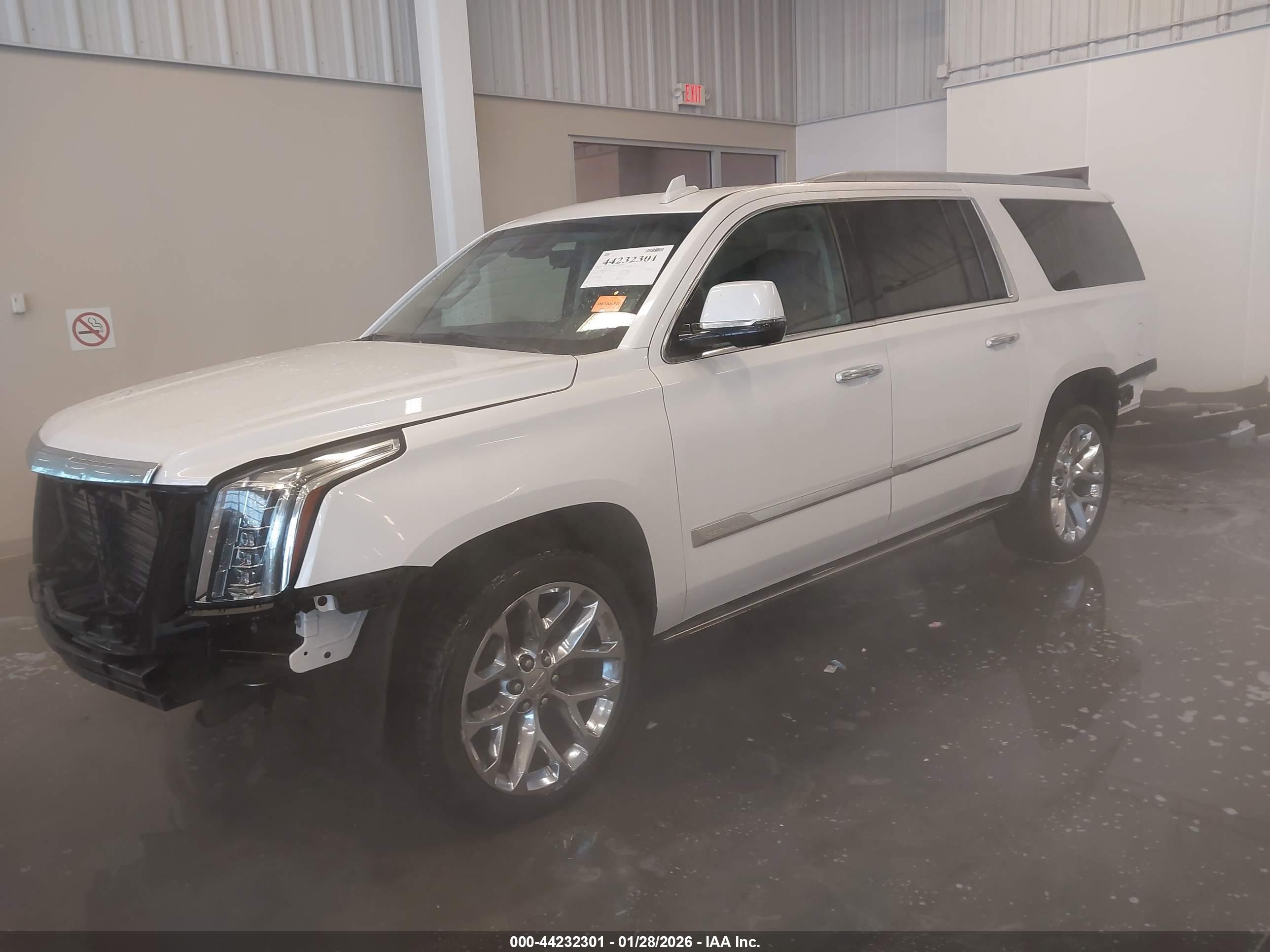 CADILLAC ESCALADE image 2