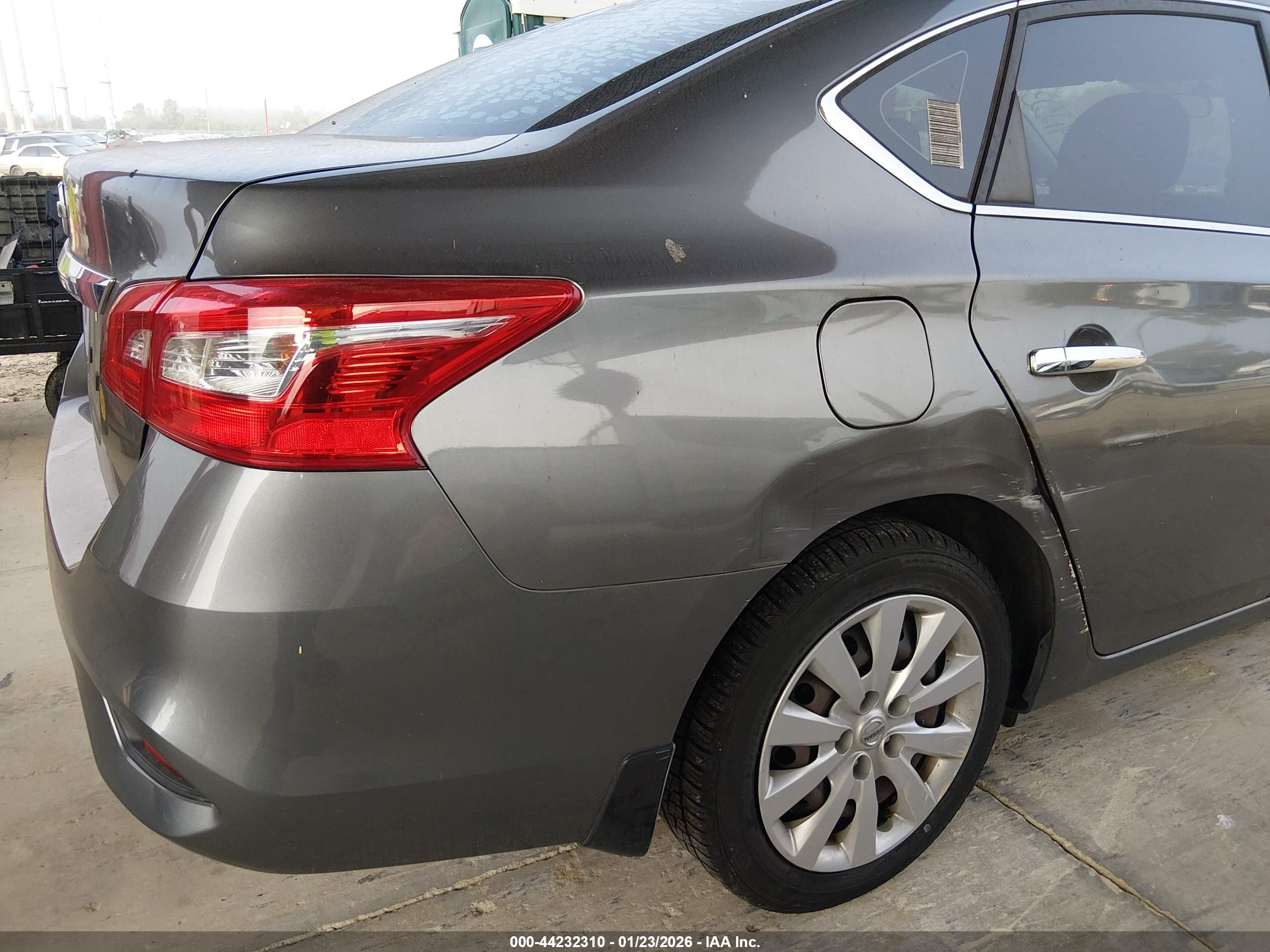 NISSAN SENTRA image 6