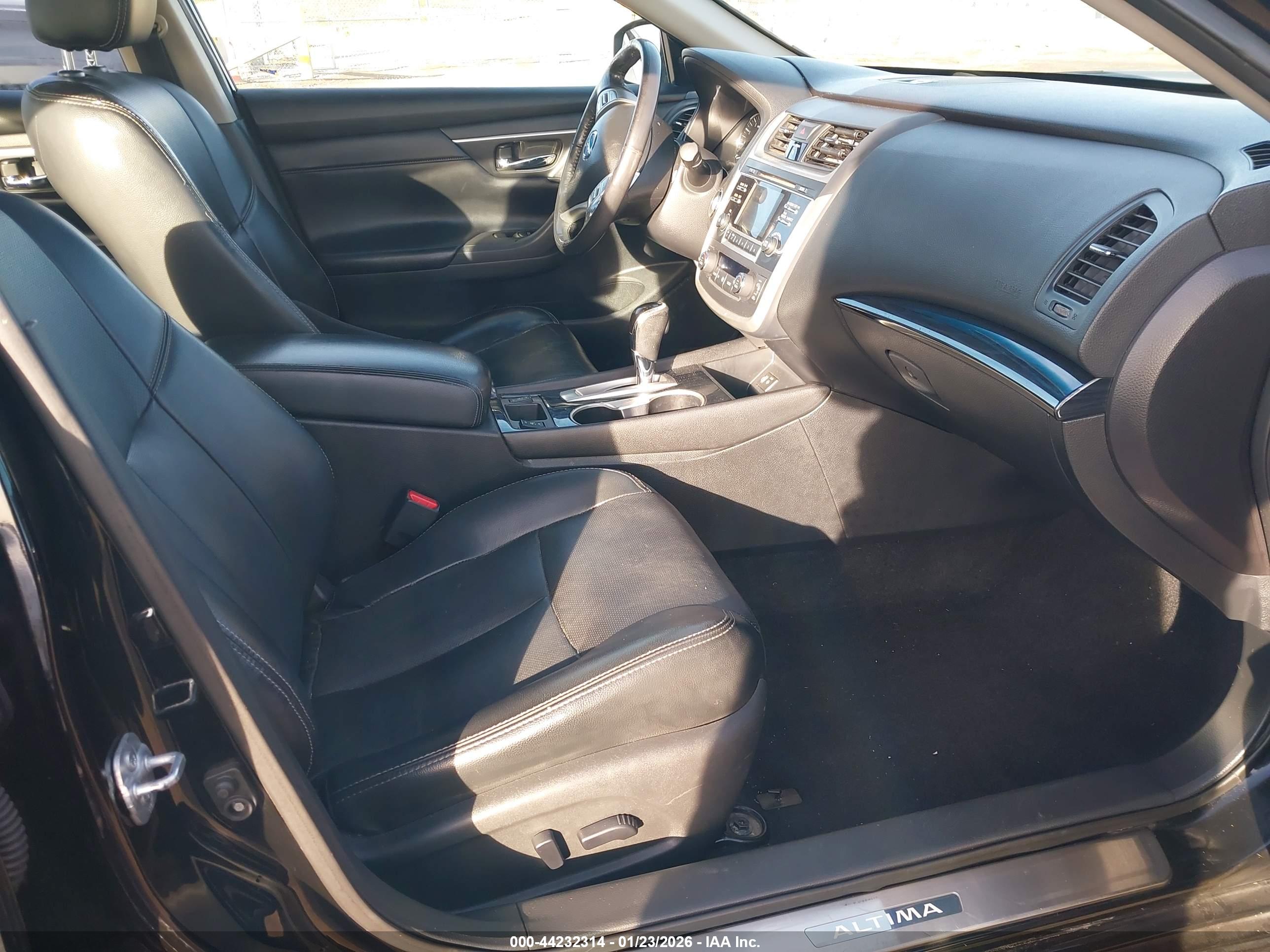 NISSAN ALTIMA image 5