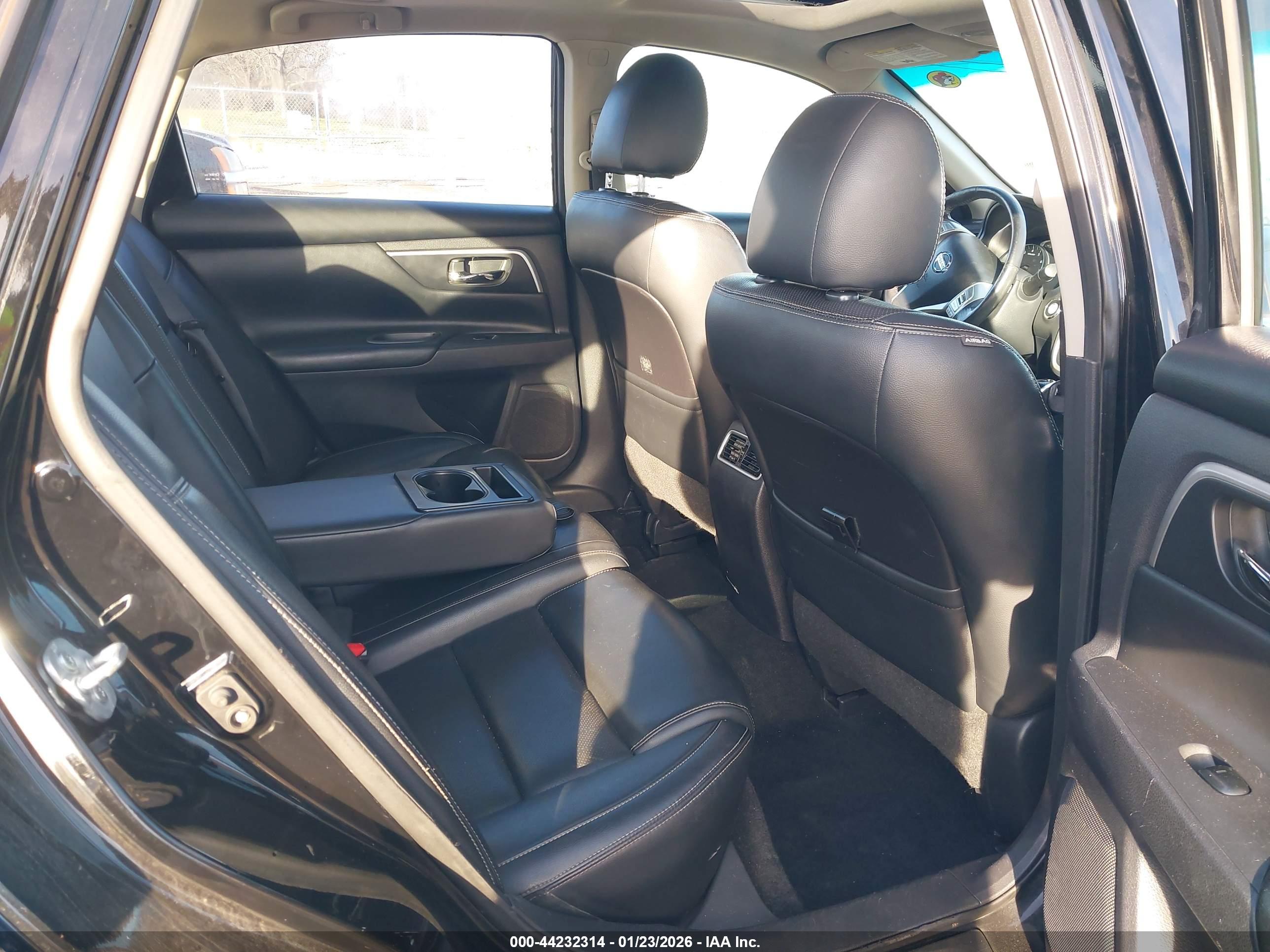 NISSAN ALTIMA image 8