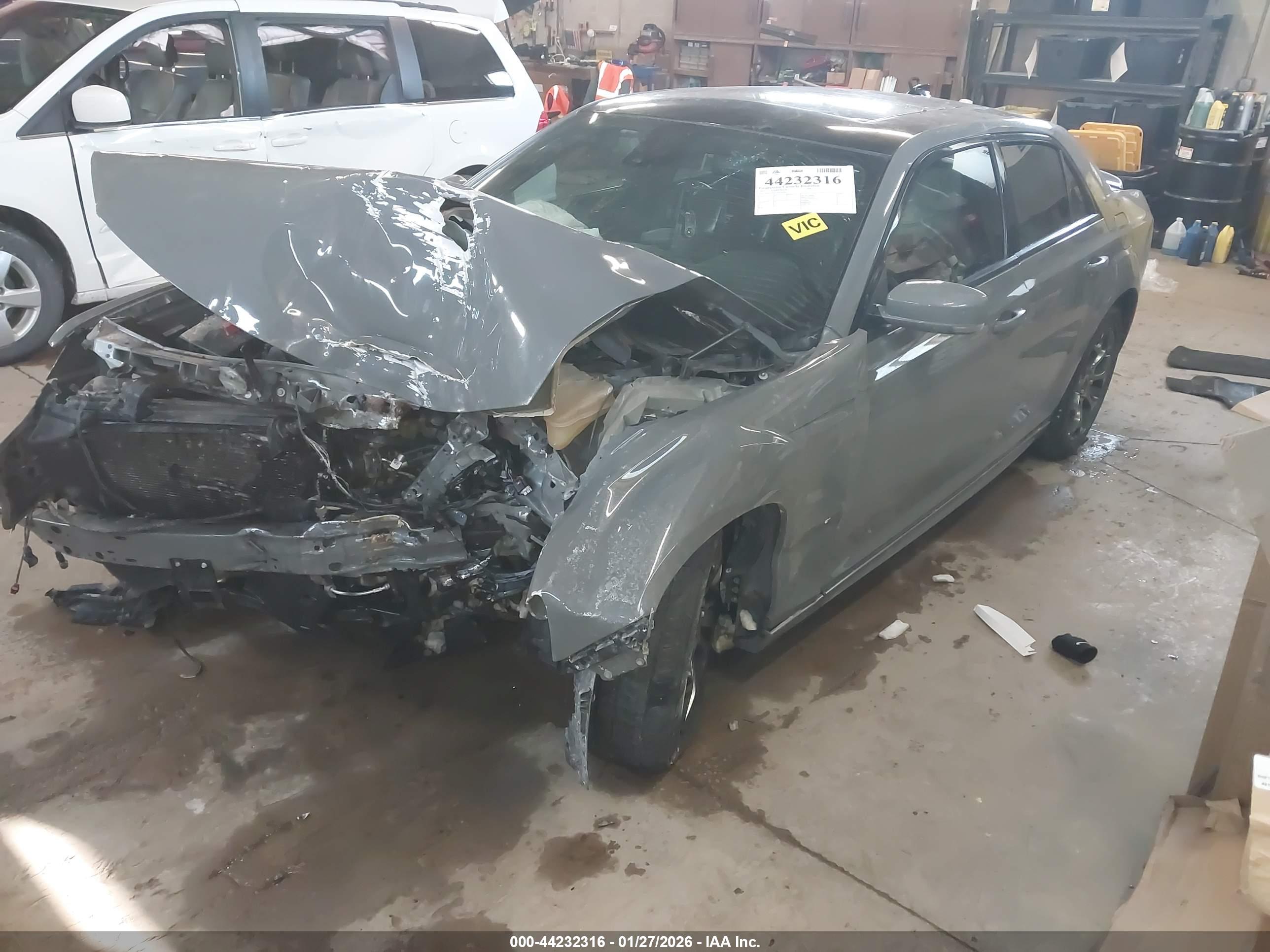 CHRYSLER 300 image 2