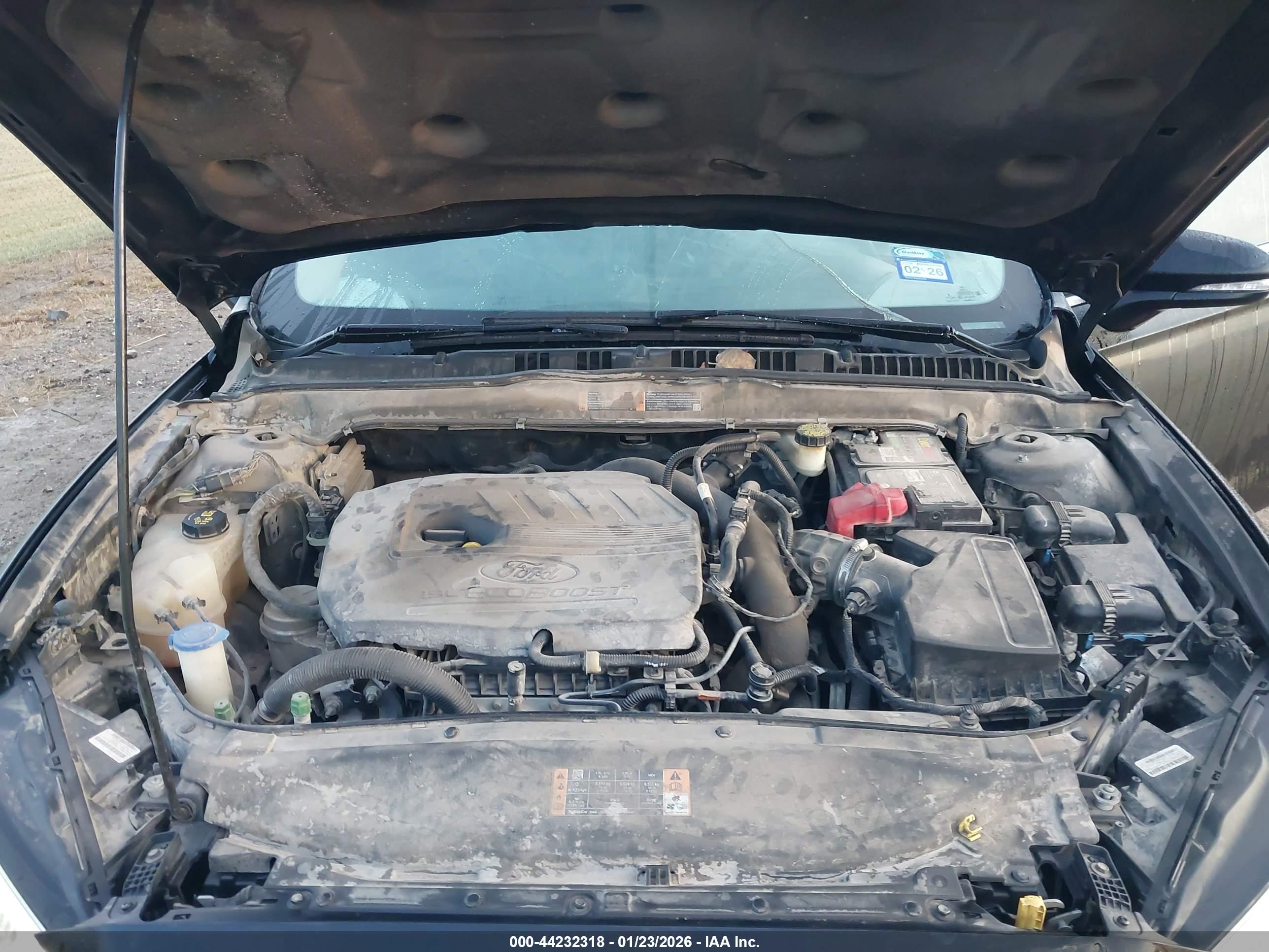 FORD FUSION image 10