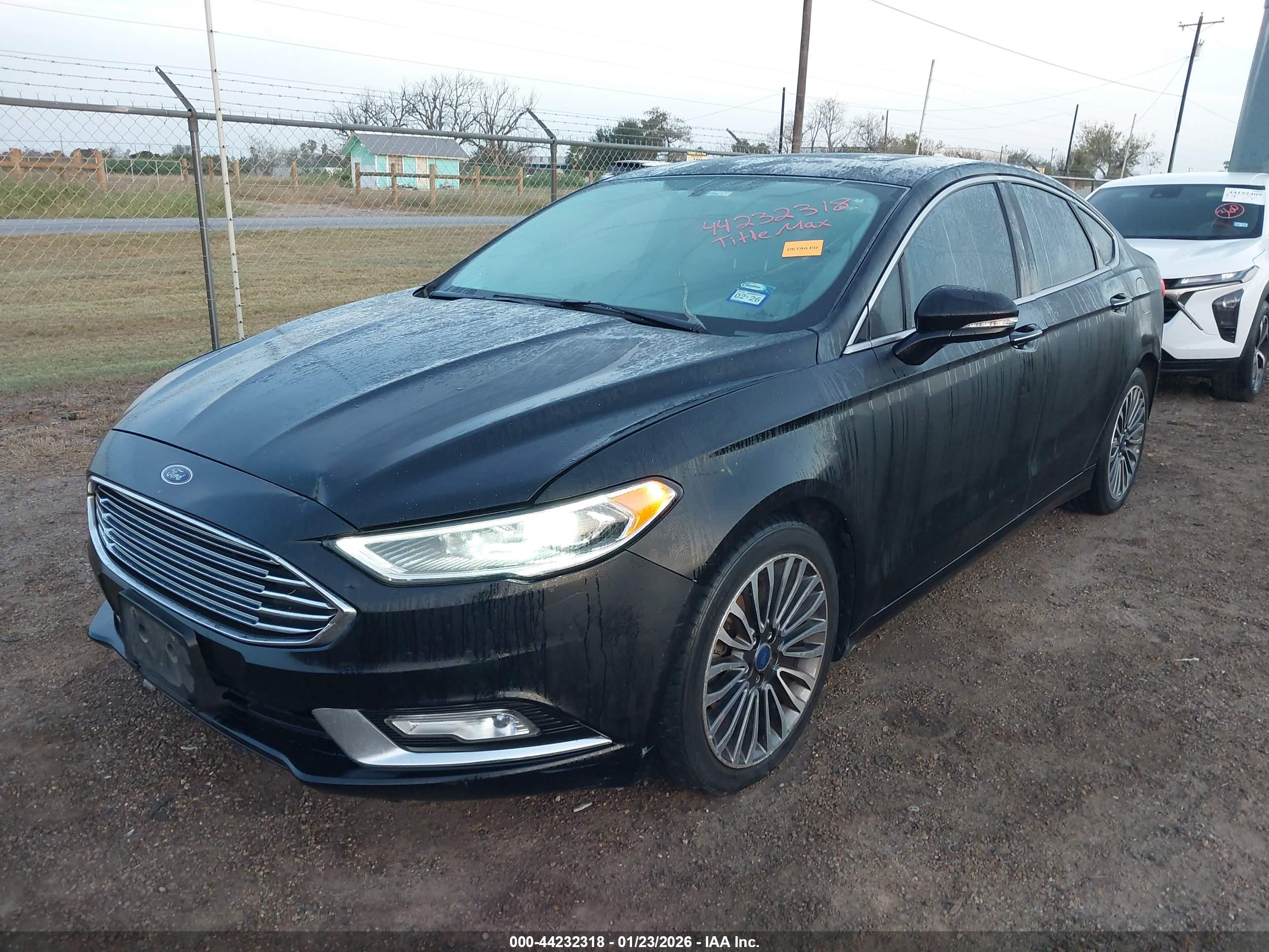 FORD FUSION image 2