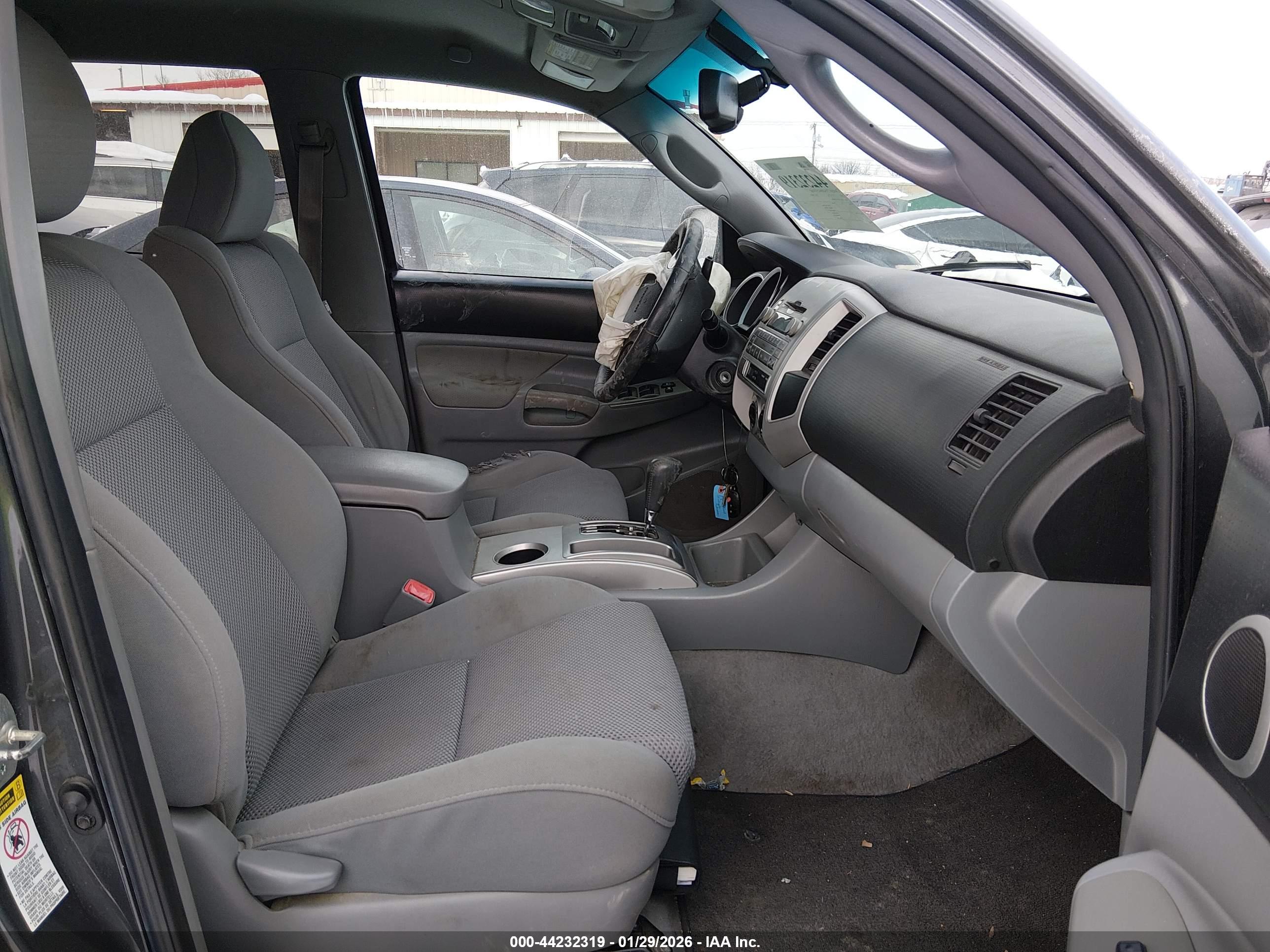 TOYOTA TACOMA image 5