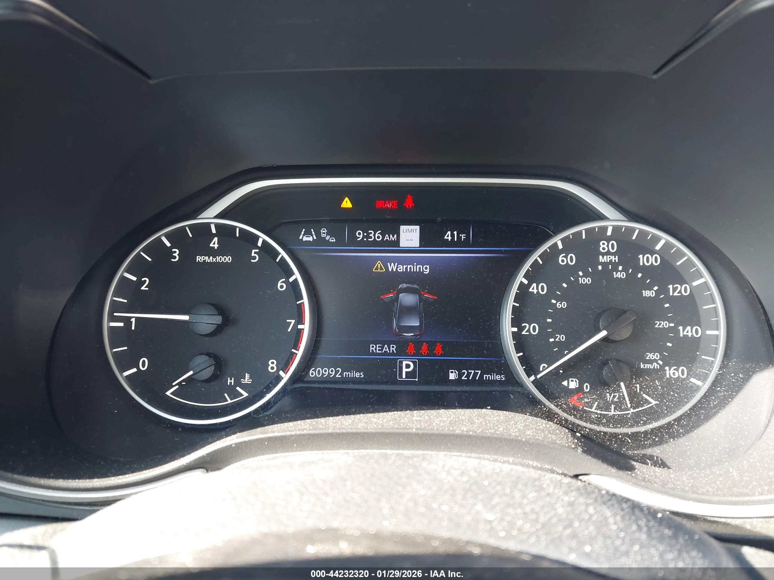 NISSAN MAXIMA image 7