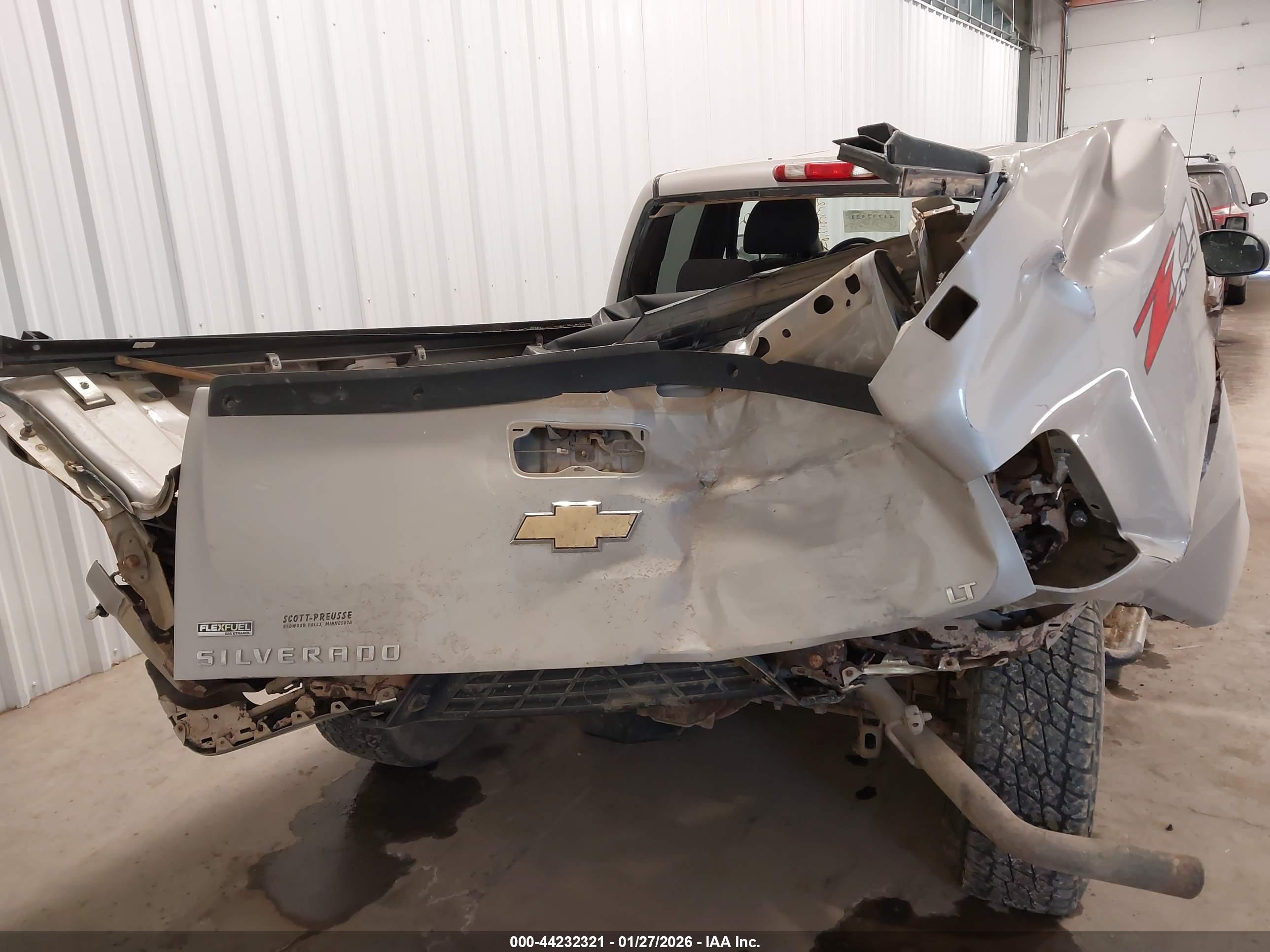 CHEVROLET SILVERADO image 6