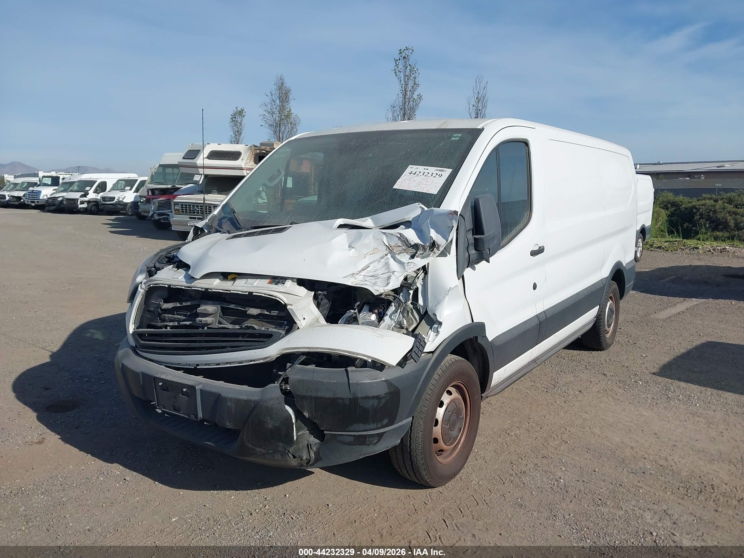 FORD TRANSIT-150 image 6