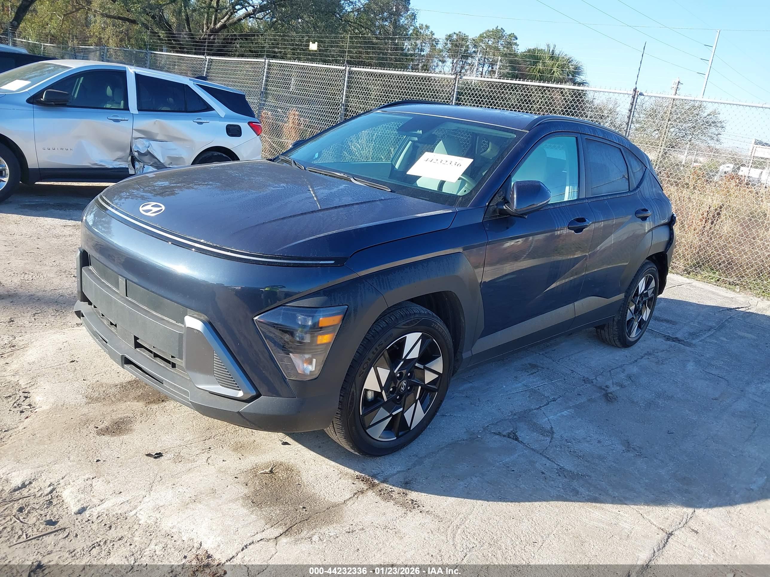 HYUNDAI KONA image 2