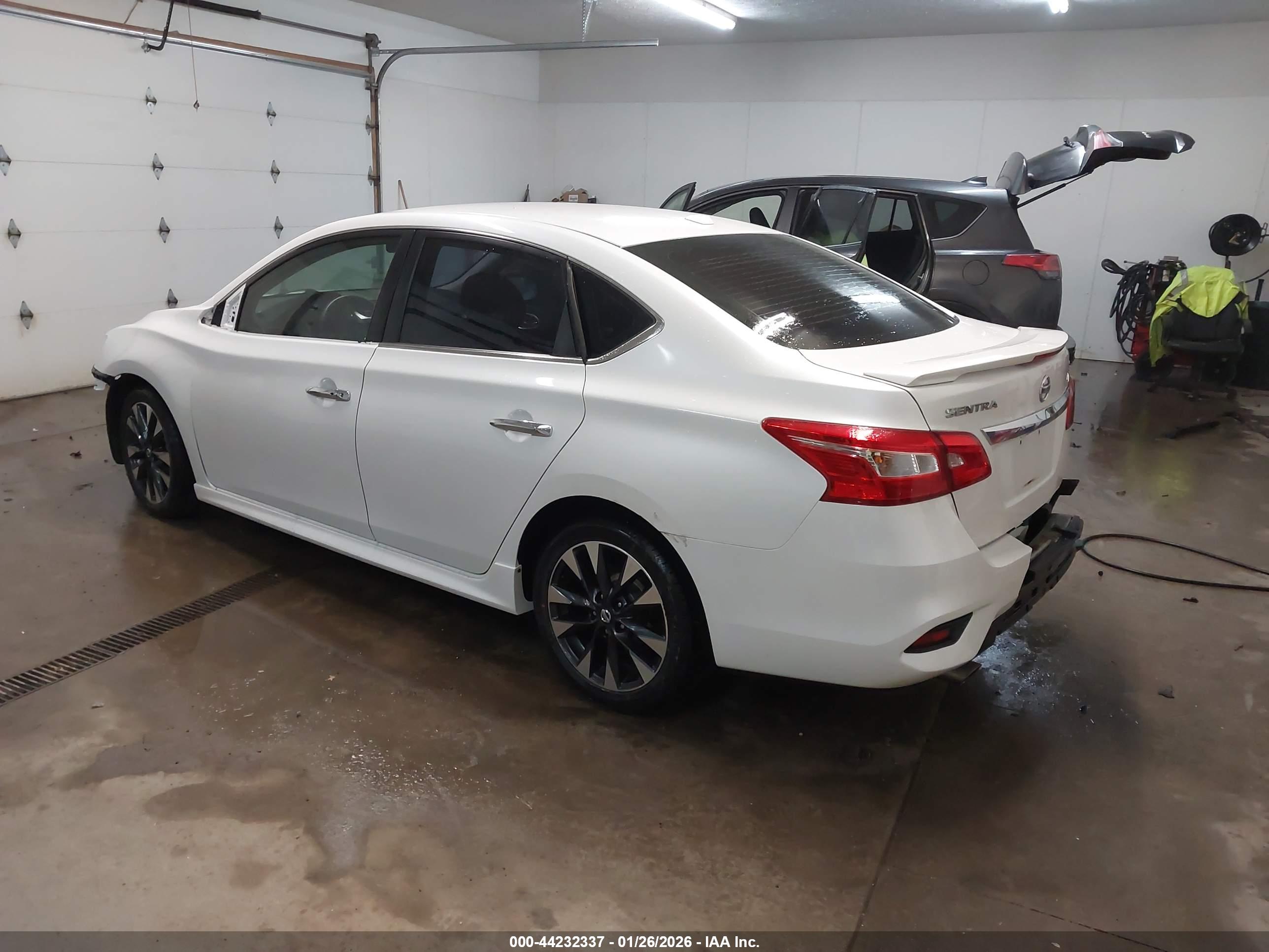 NISSAN SENTRA image 3