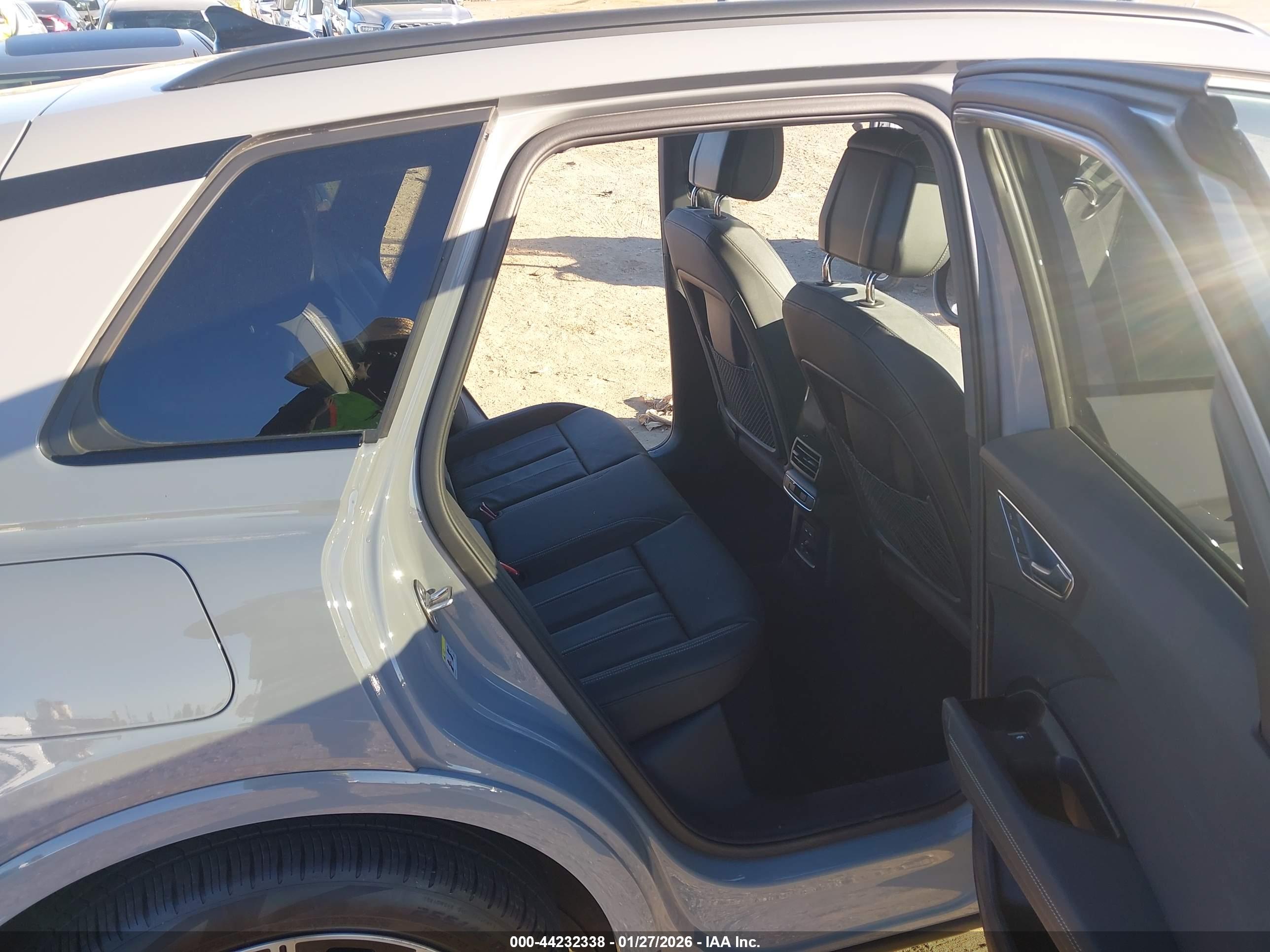 AUDI Q4 image 8