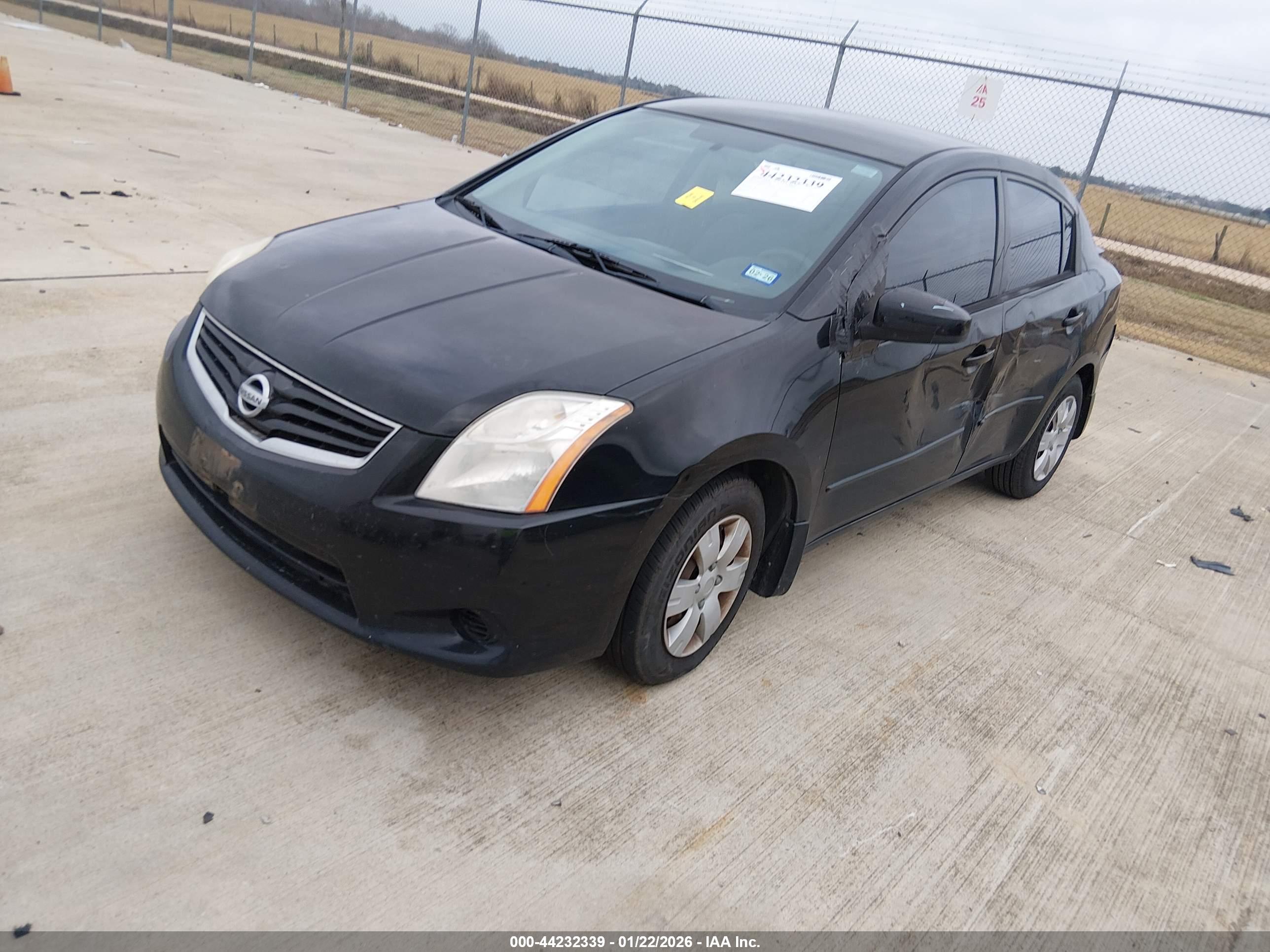 NISSAN SENTRA image 2