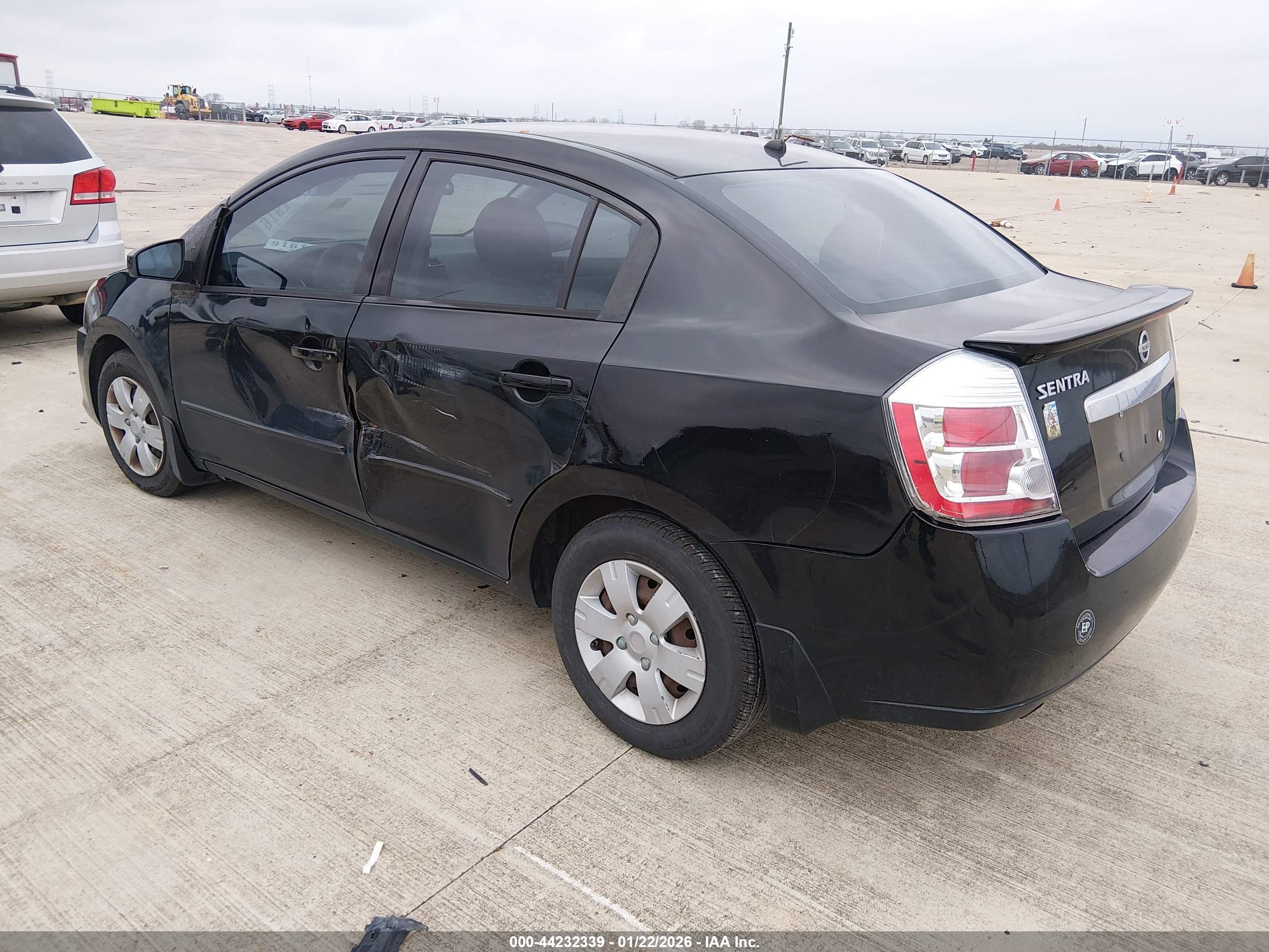 NISSAN SENTRA image 3