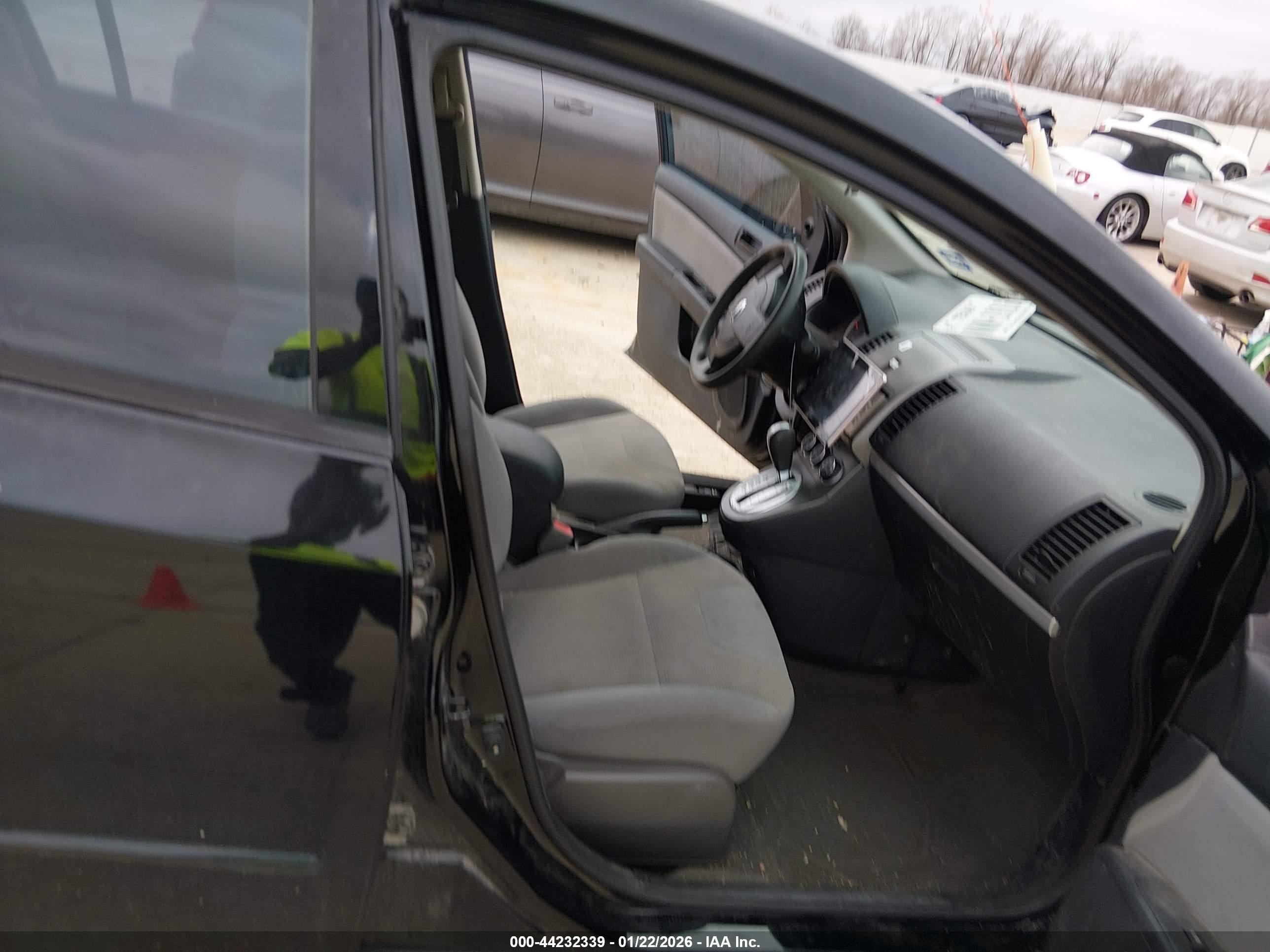 NISSAN SENTRA image 5
