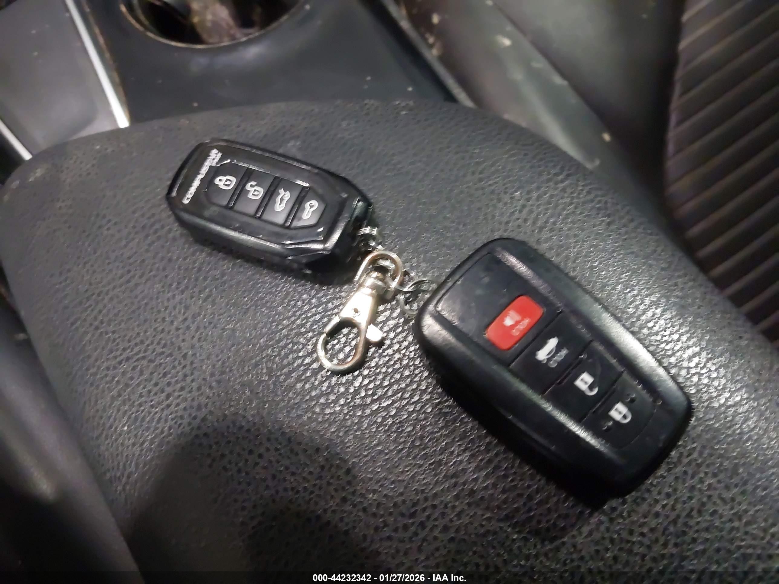 TOYOTA CAMRY image 11