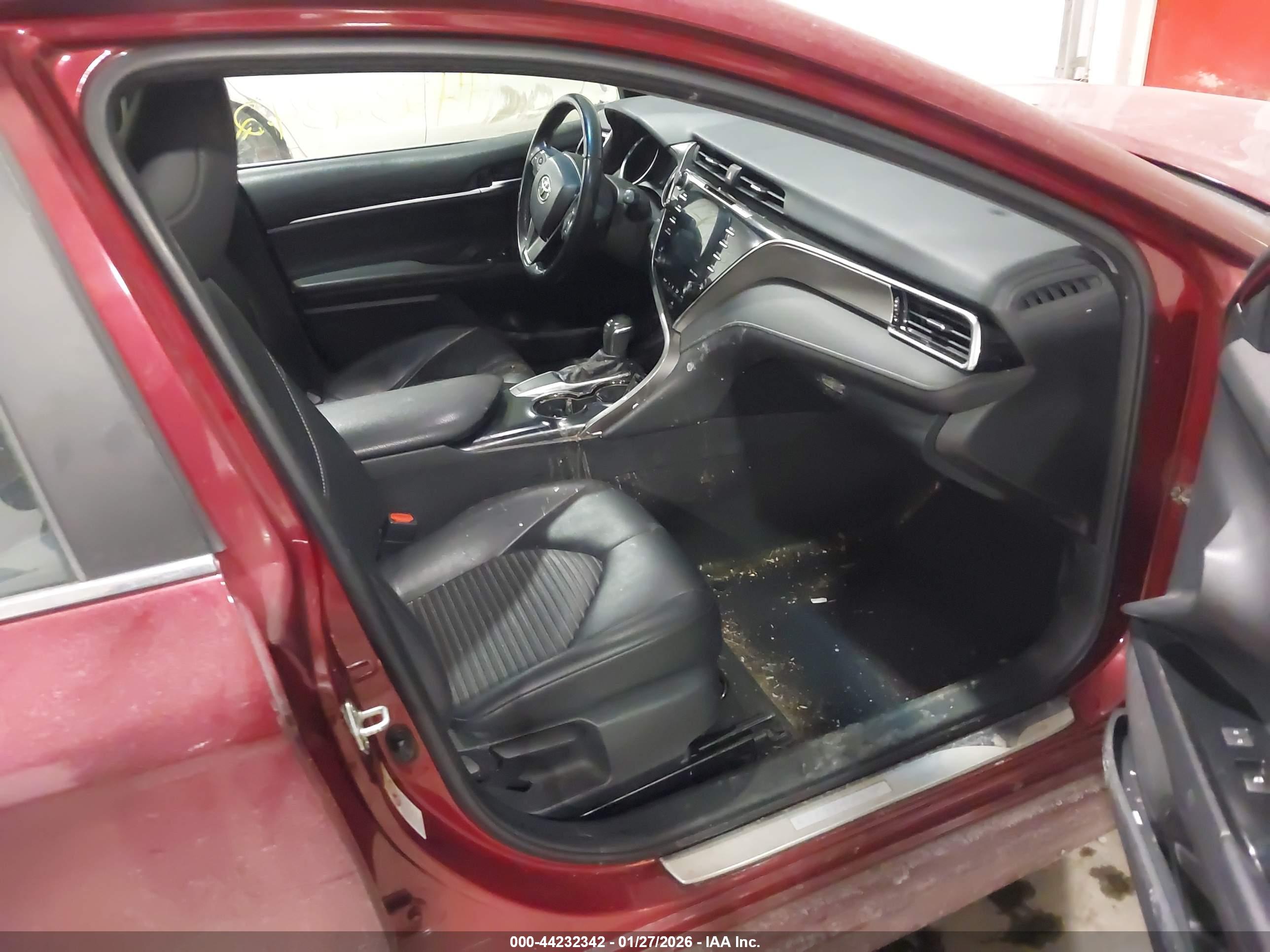 TOYOTA CAMRY image 5