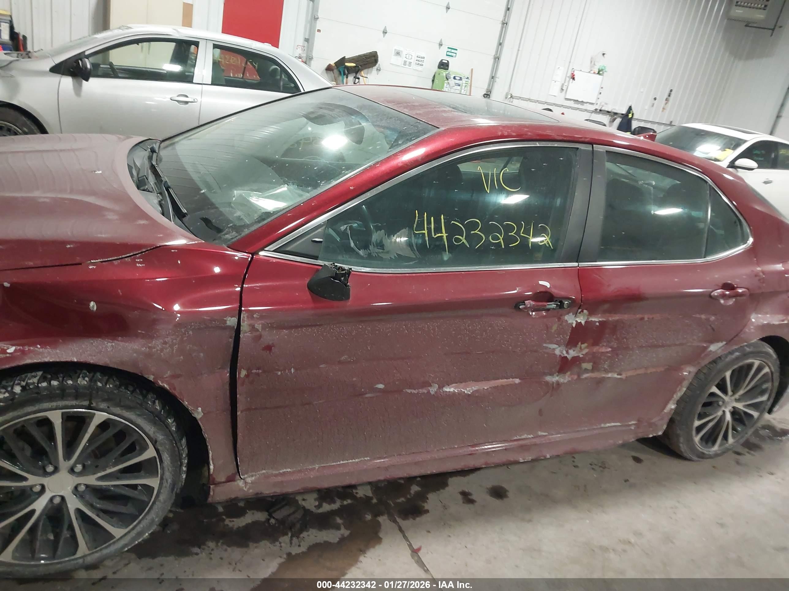 TOYOTA CAMRY image 6