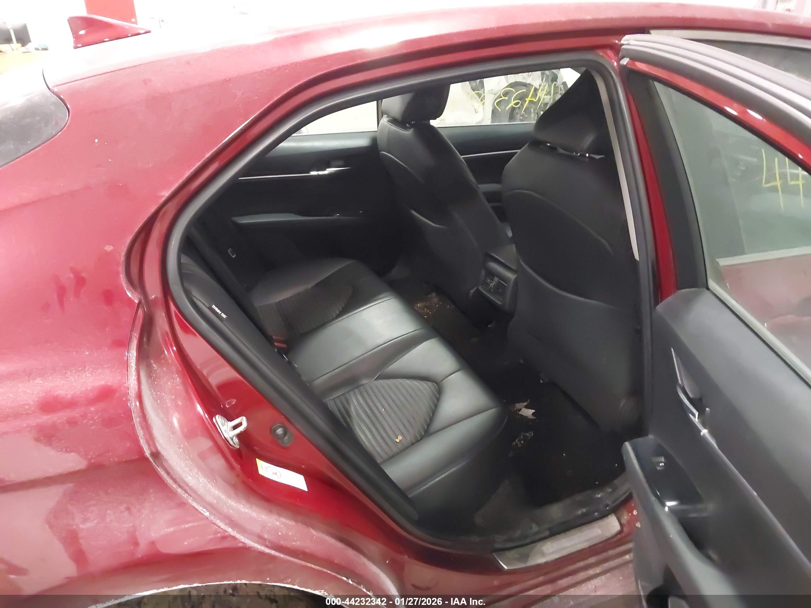 TOYOTA CAMRY image 8