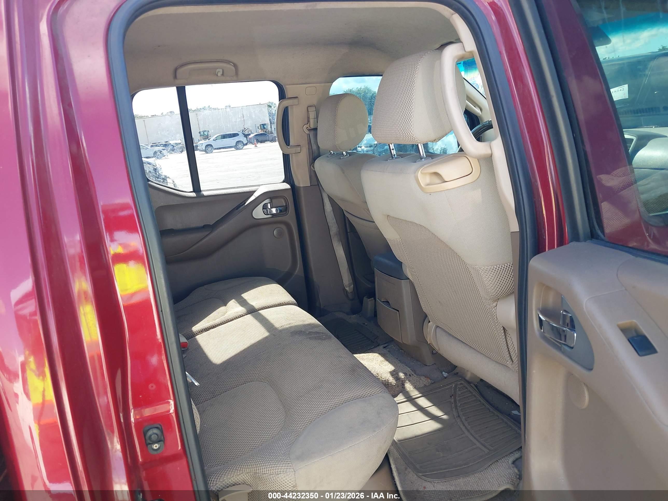 NISSAN FRONTIER image 8