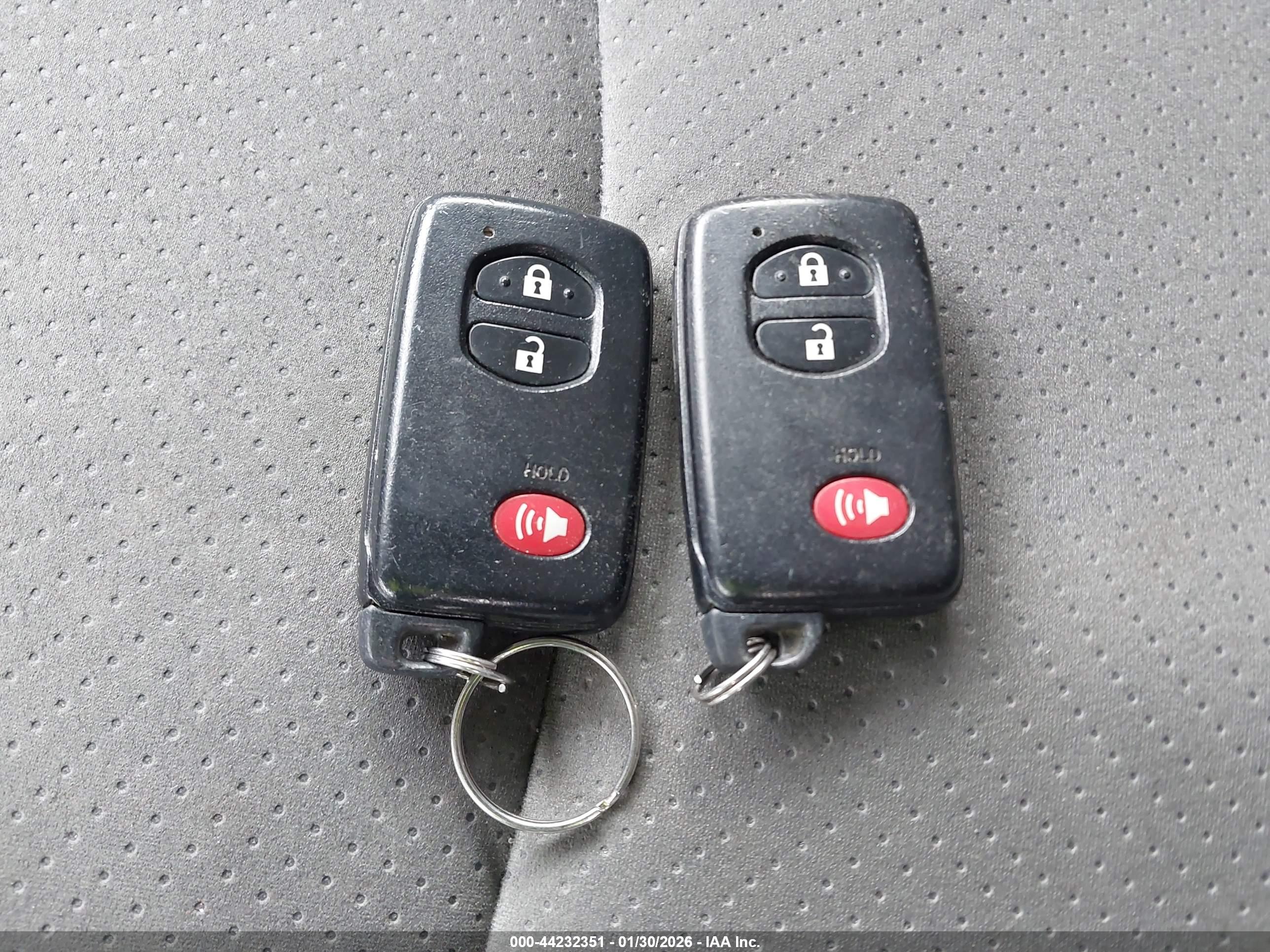 TOYOTA PRIUS image 11