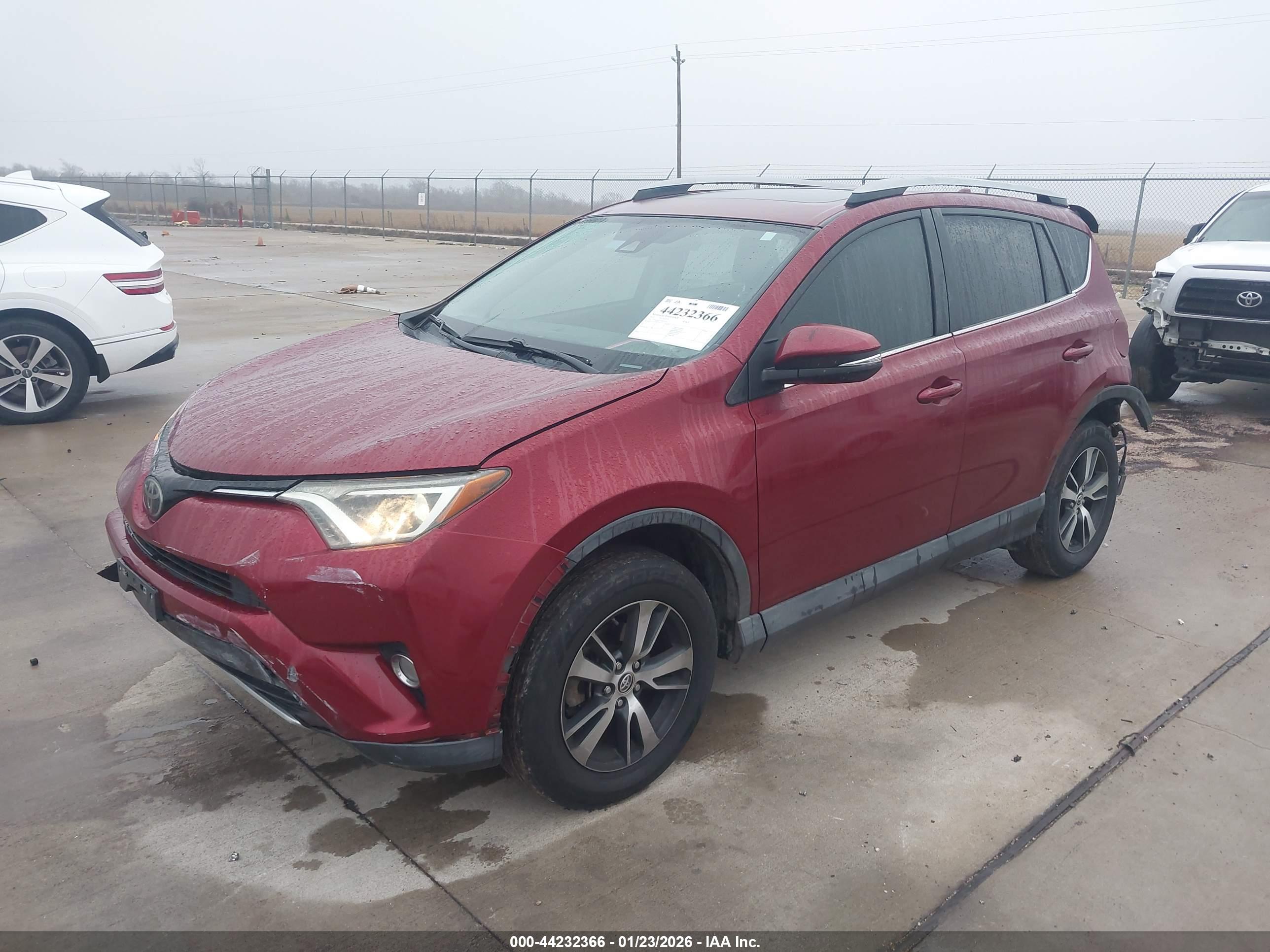 TOYOTA RAV4 image 2