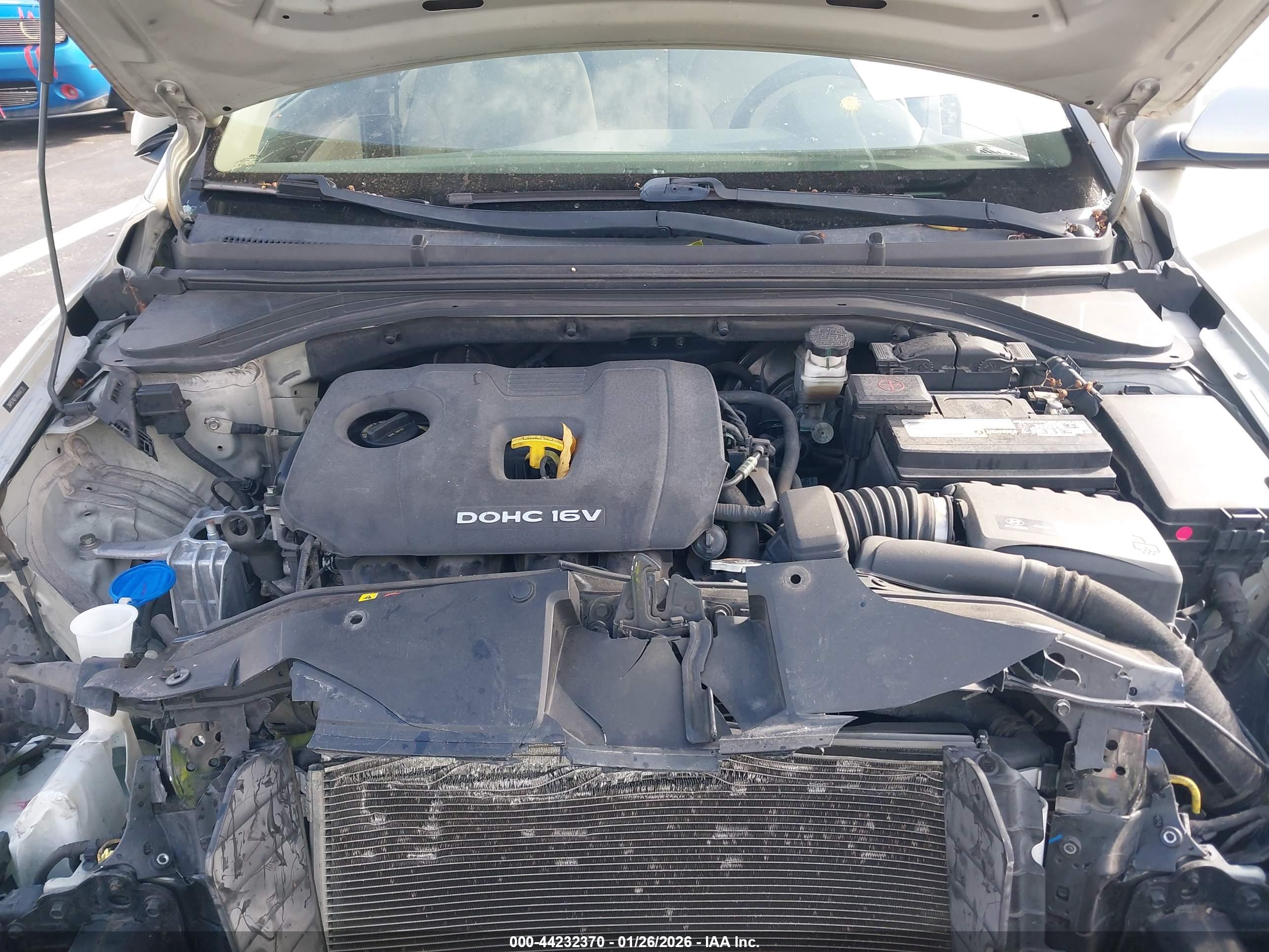 HYUNDAI ELANTRA image 10