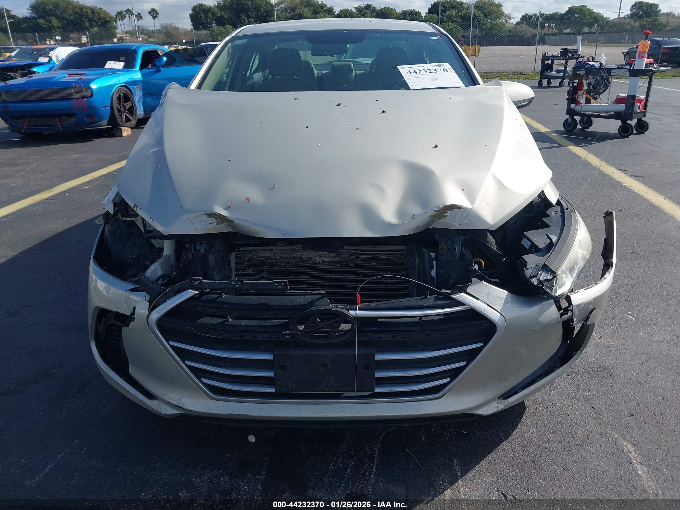 HYUNDAI ELANTRA image 6