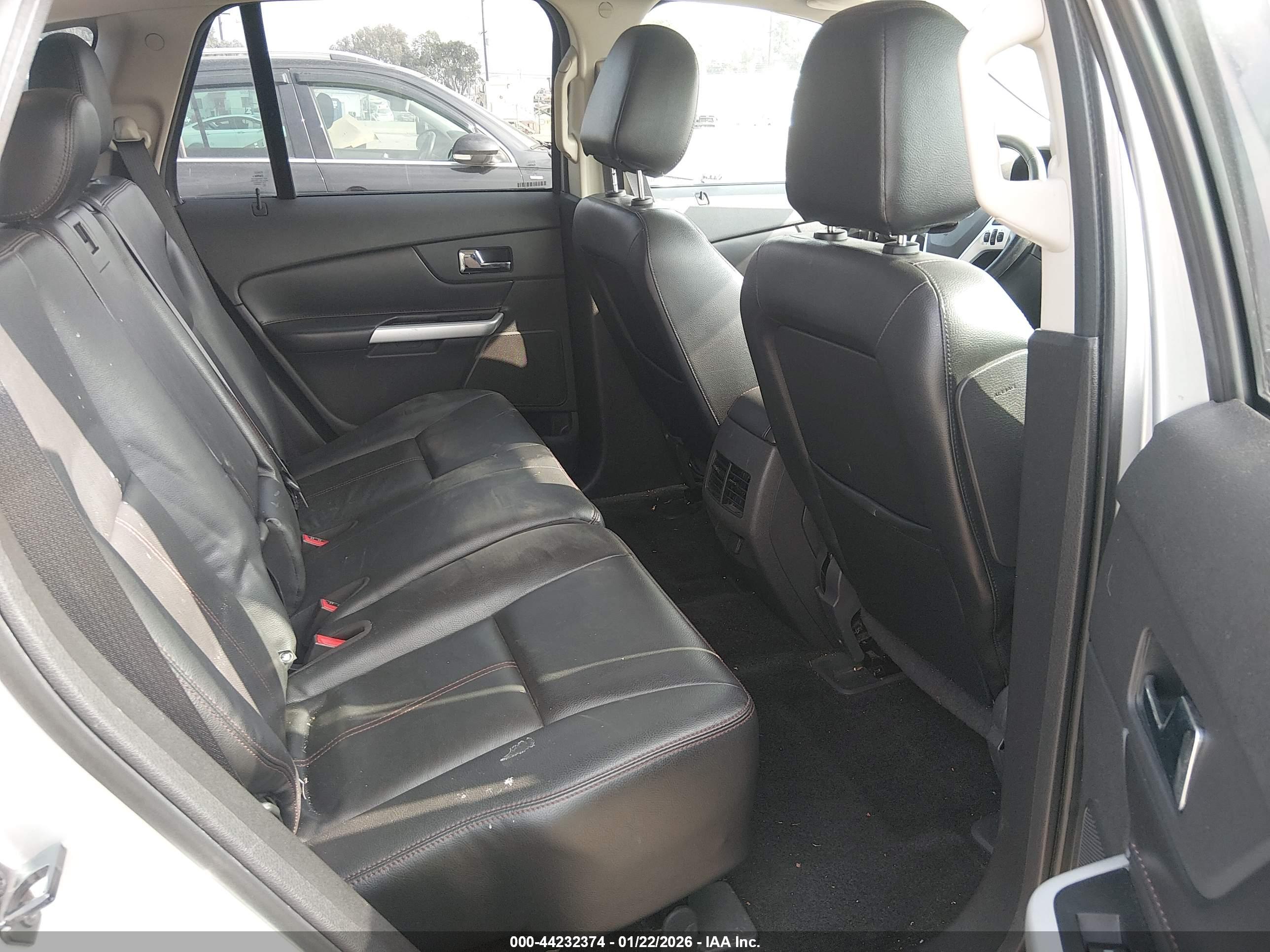 FORD EDGE image 8