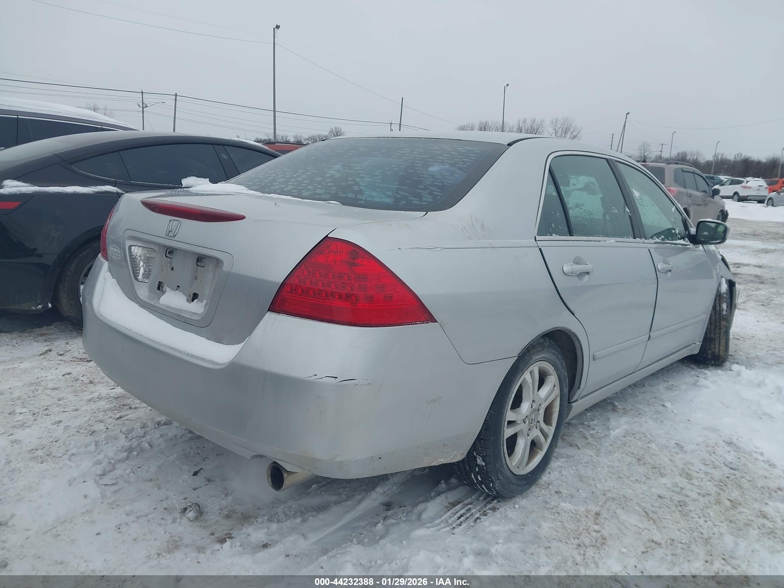 HONDA ACCORD image 4