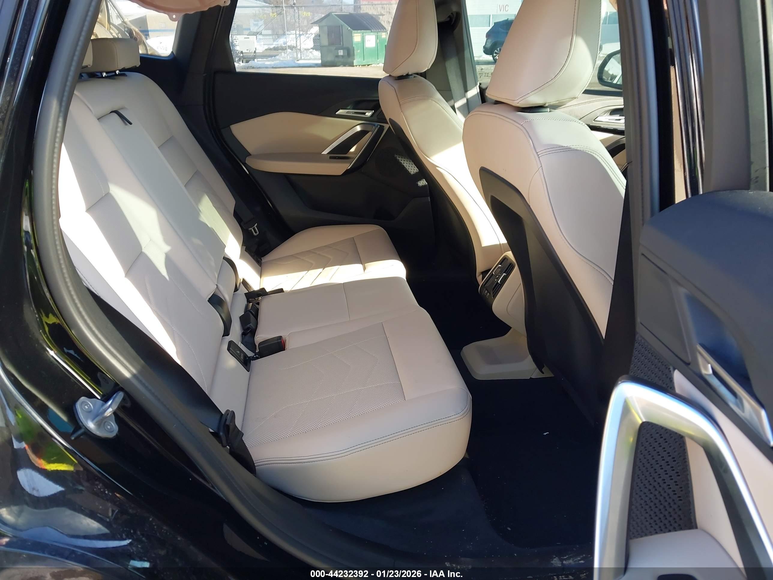 BMW X1 image 8