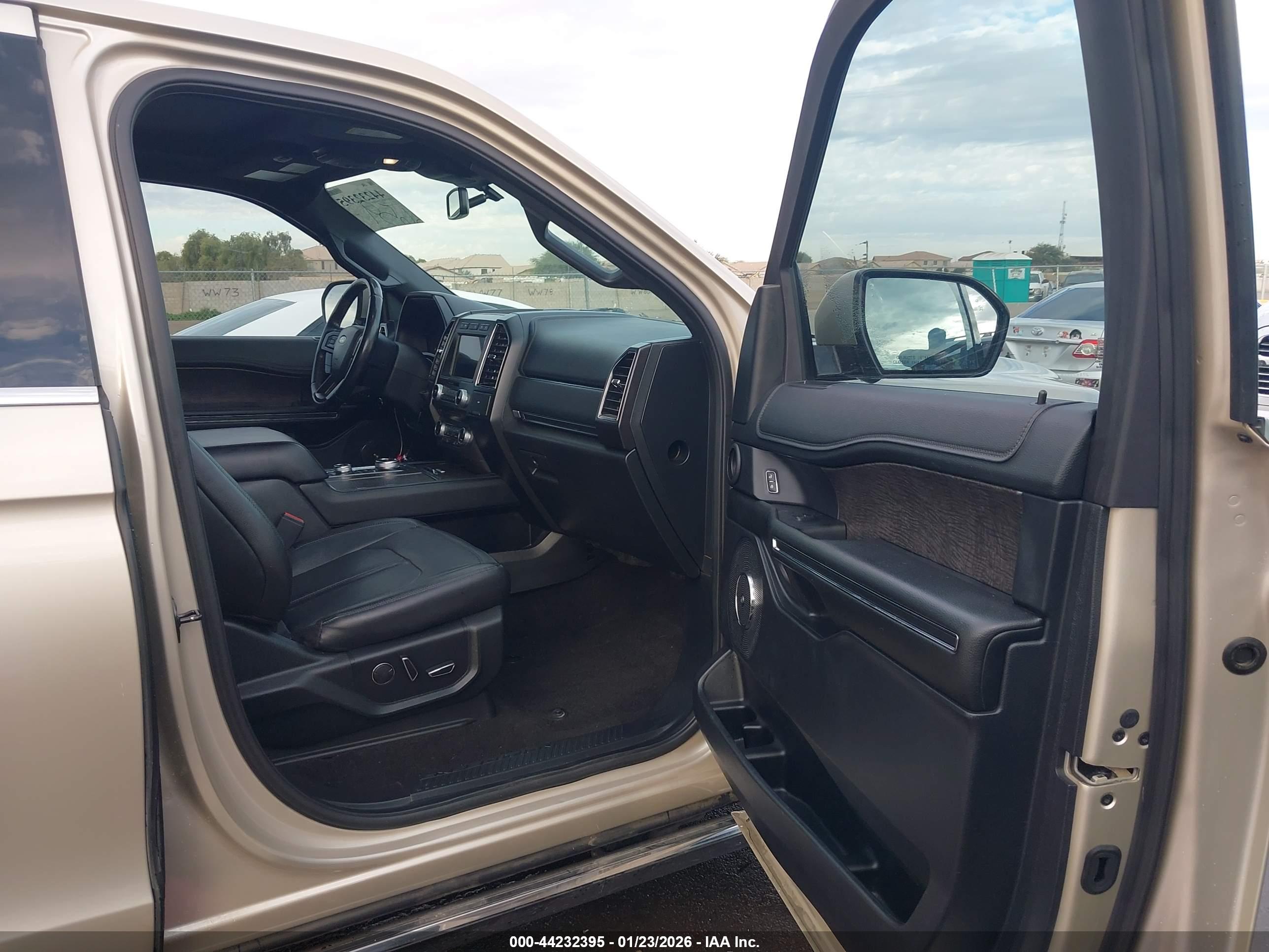 FORD EXPEDITION image 5