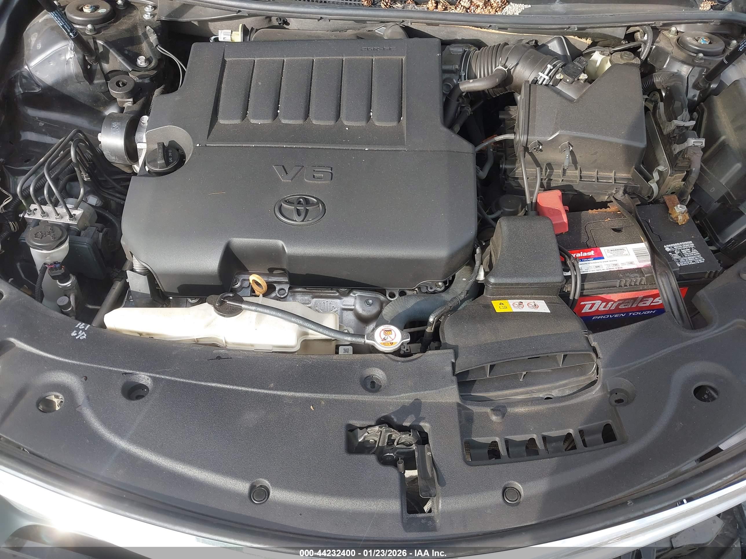 TOYOTA AVALON image 10