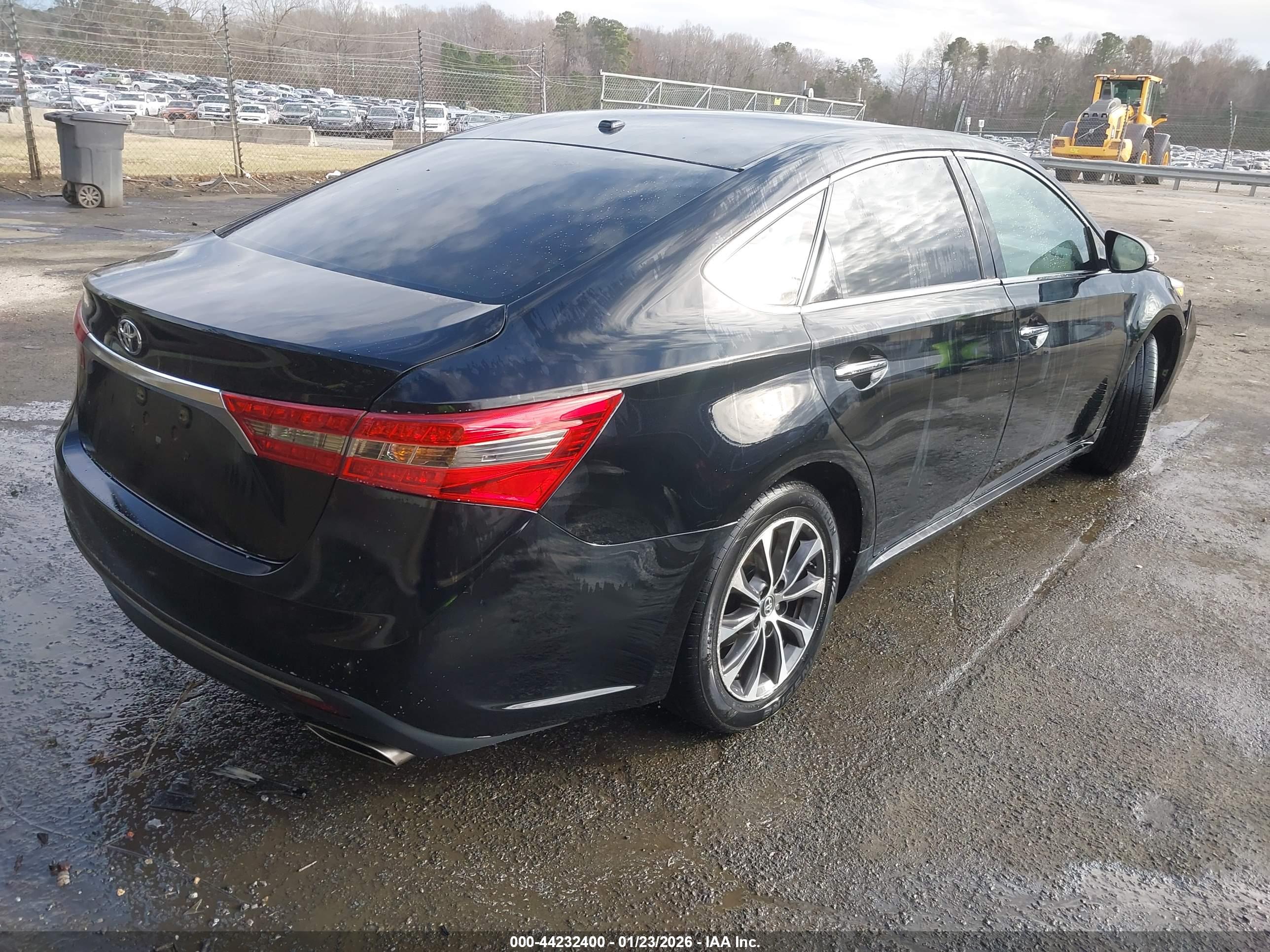 TOYOTA AVALON image 4