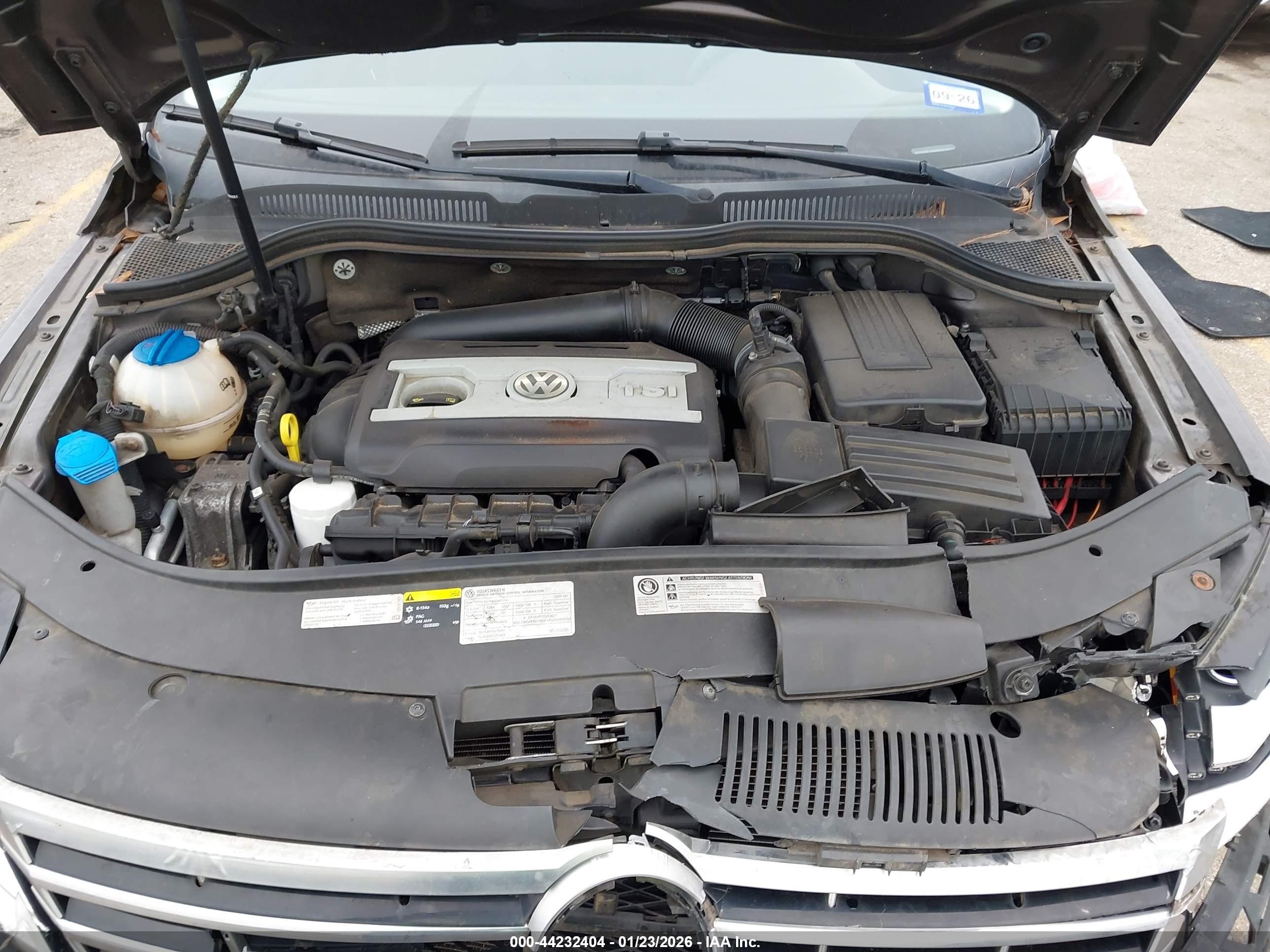 VOLKSWAGEN CC image 10