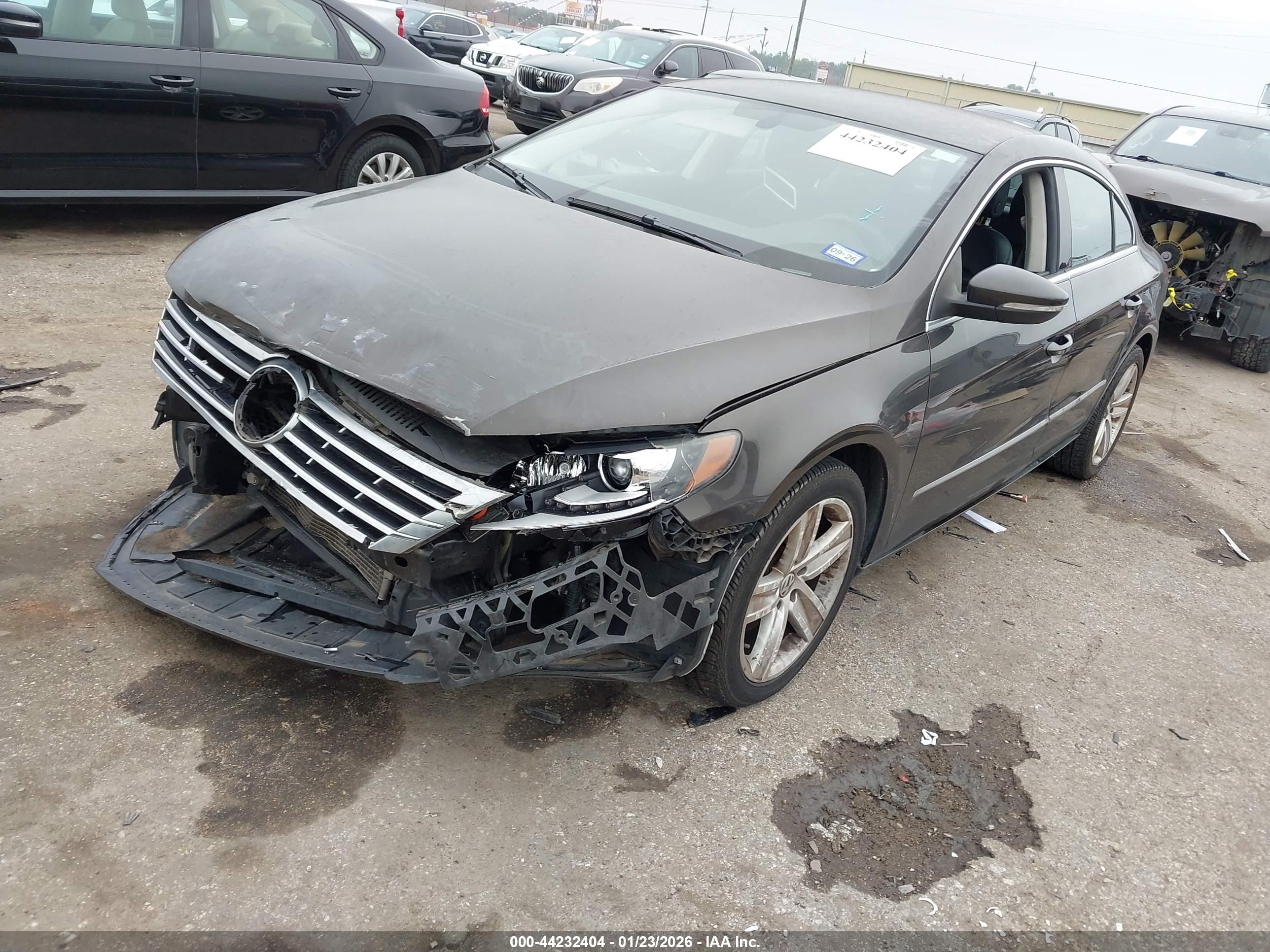 VOLKSWAGEN CC image 2