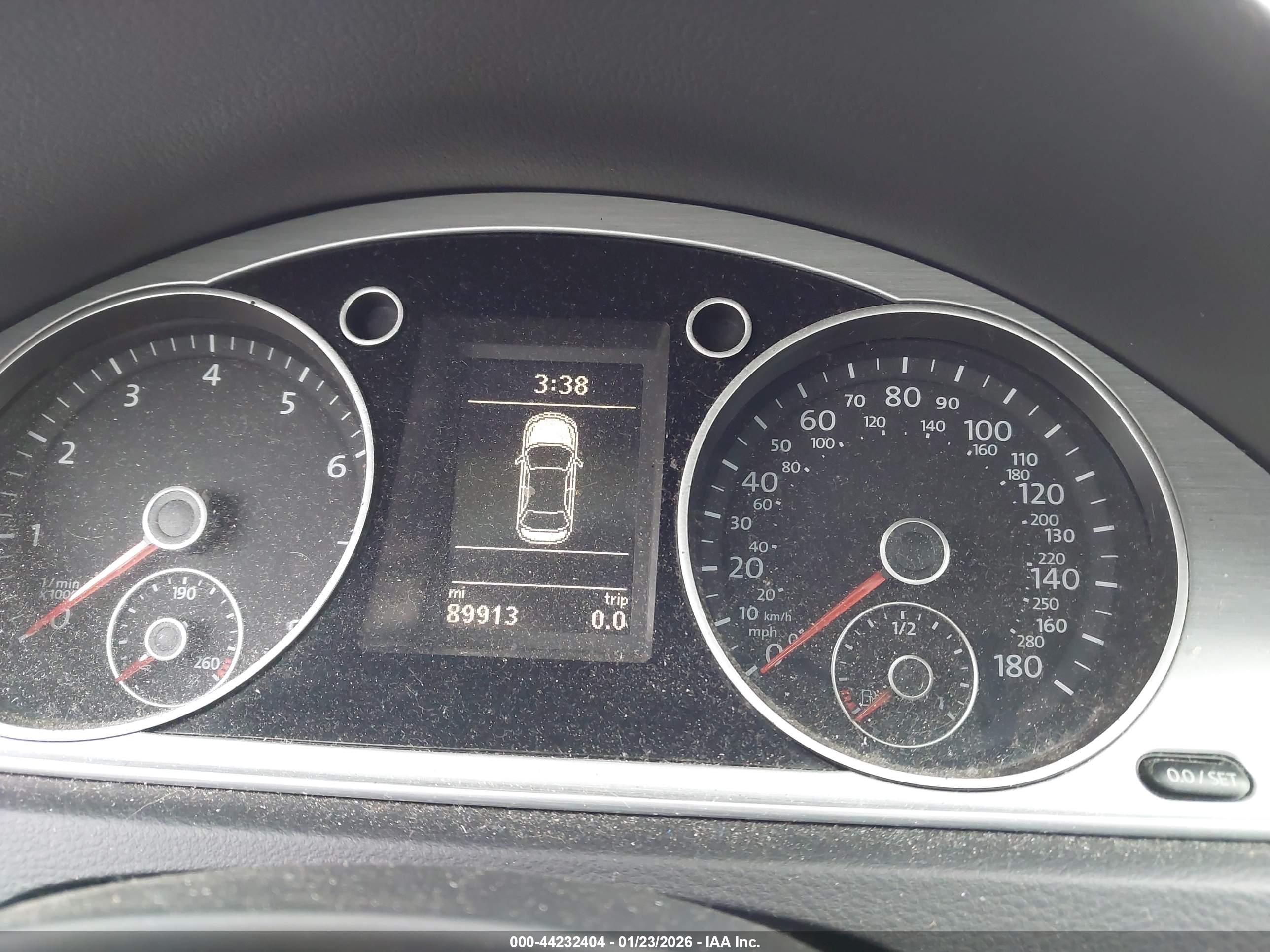 VOLKSWAGEN CC image 7
