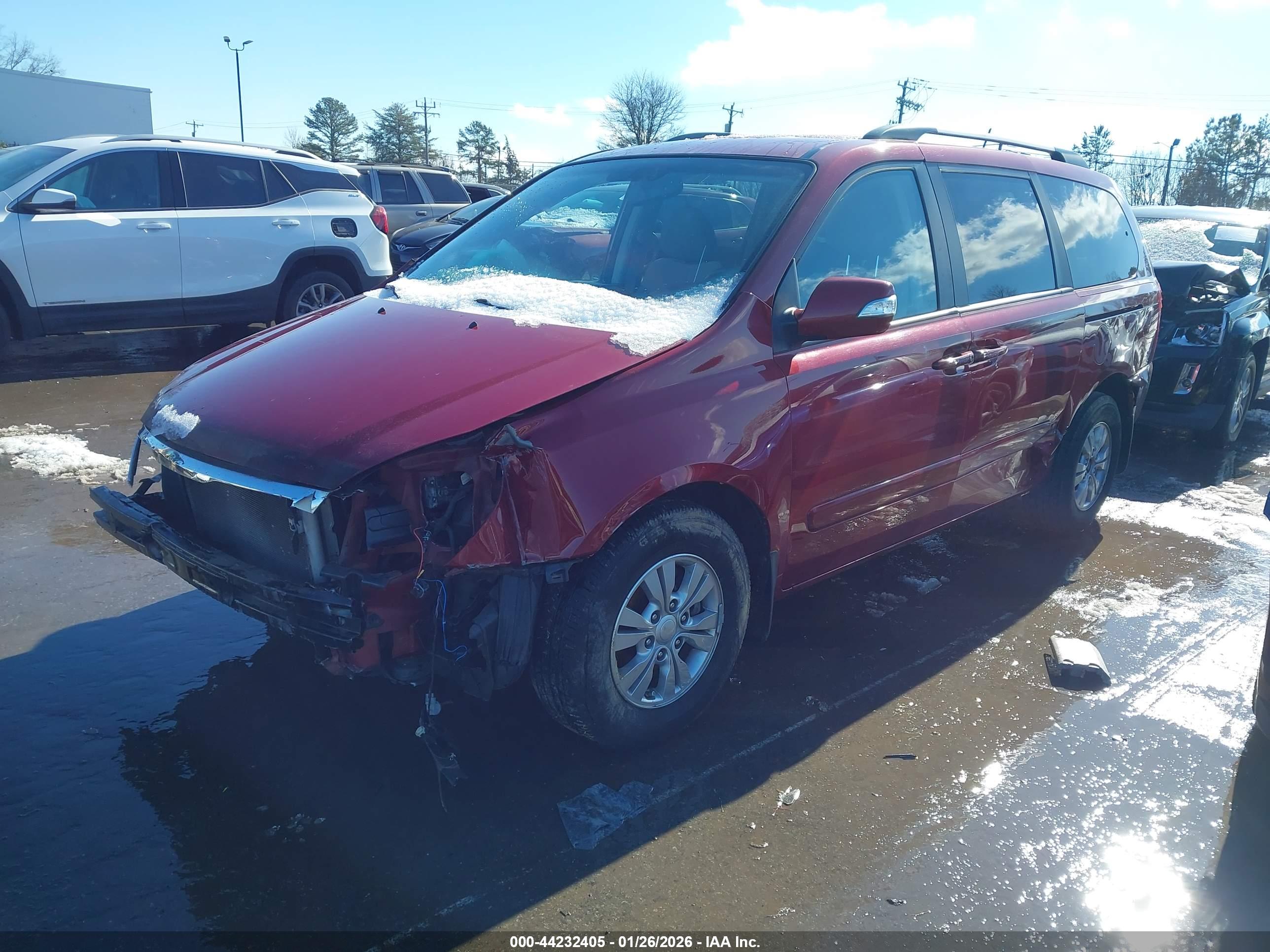 KIA SEDONA image 2