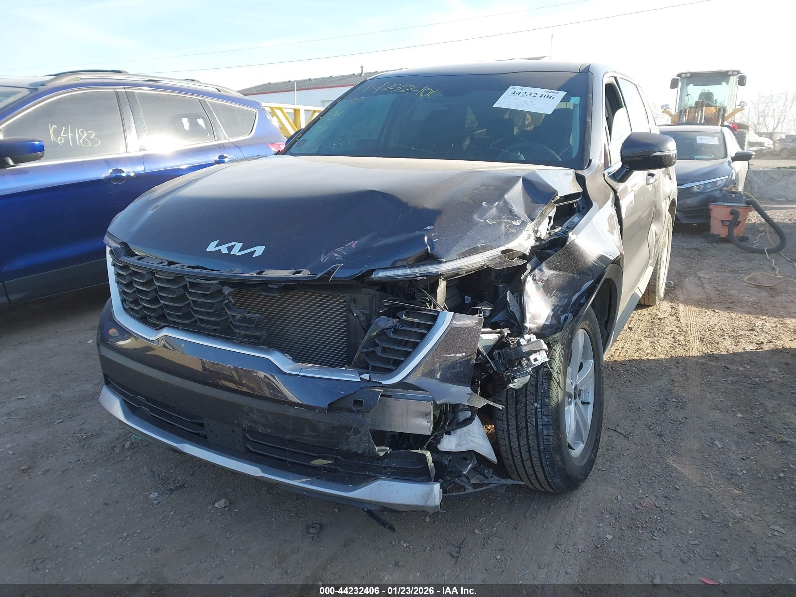 KIA SORENTO image 2