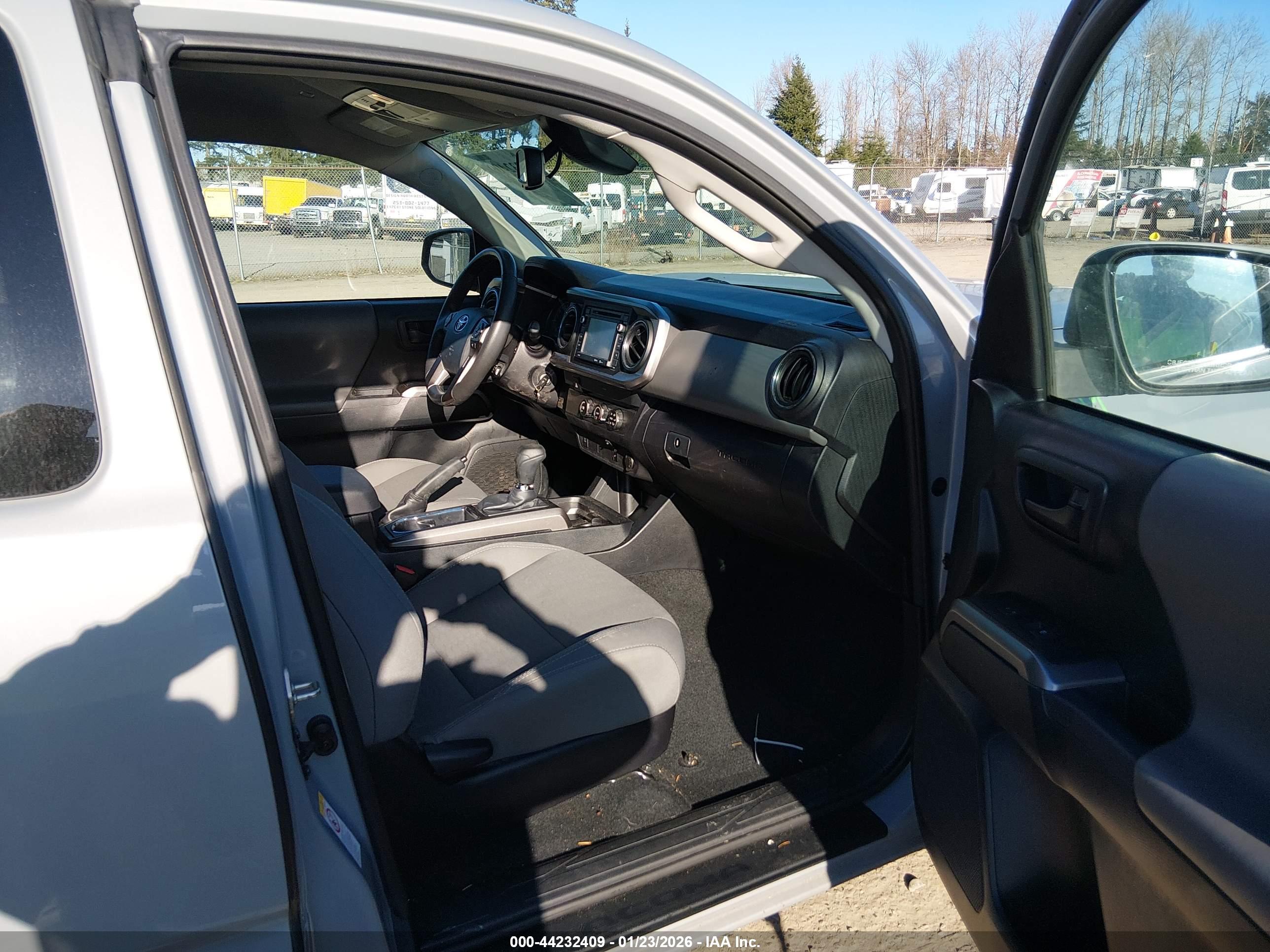 TOYOTA TACOMA image 5