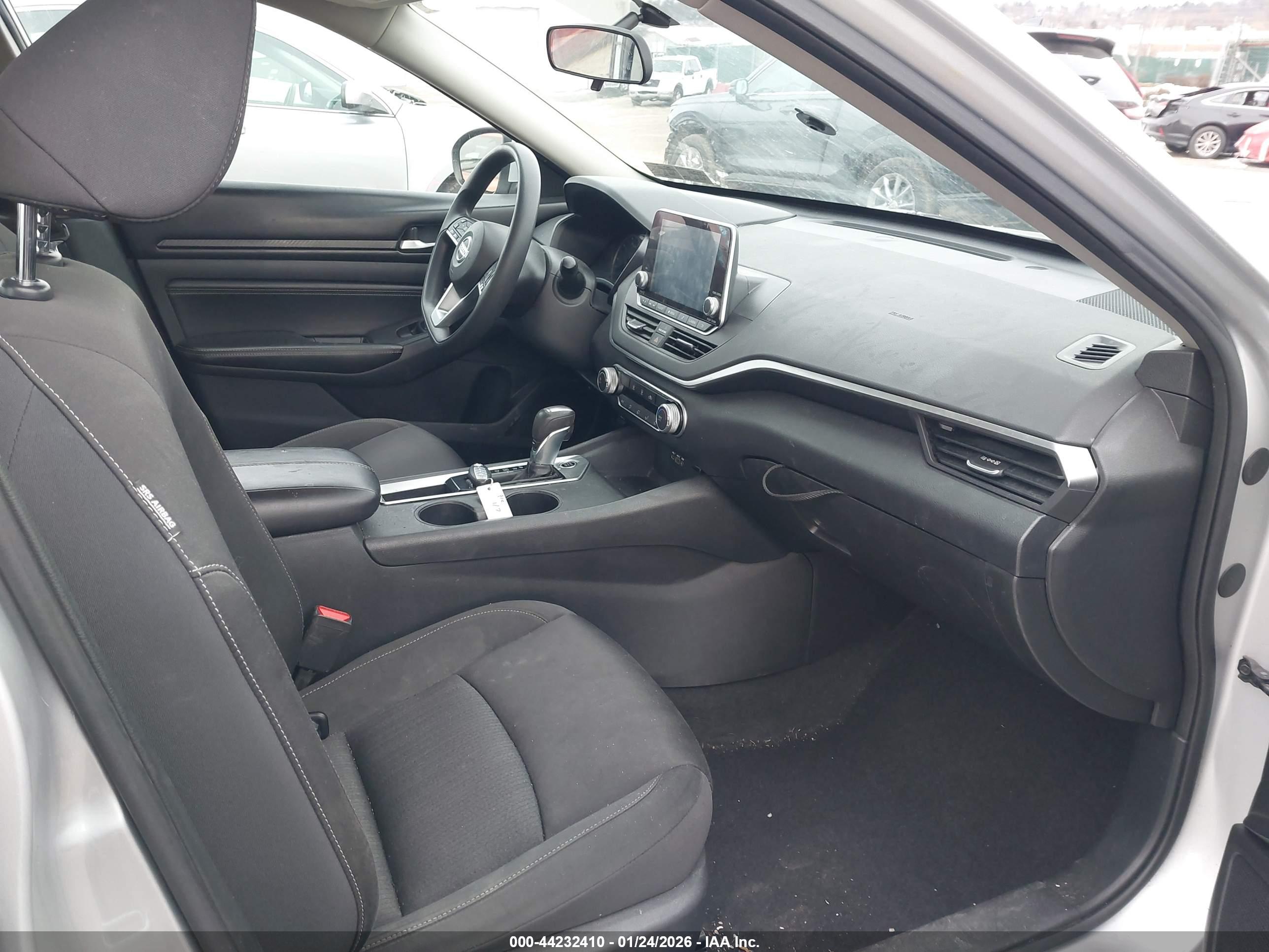 NISSAN ALTIMA image 5