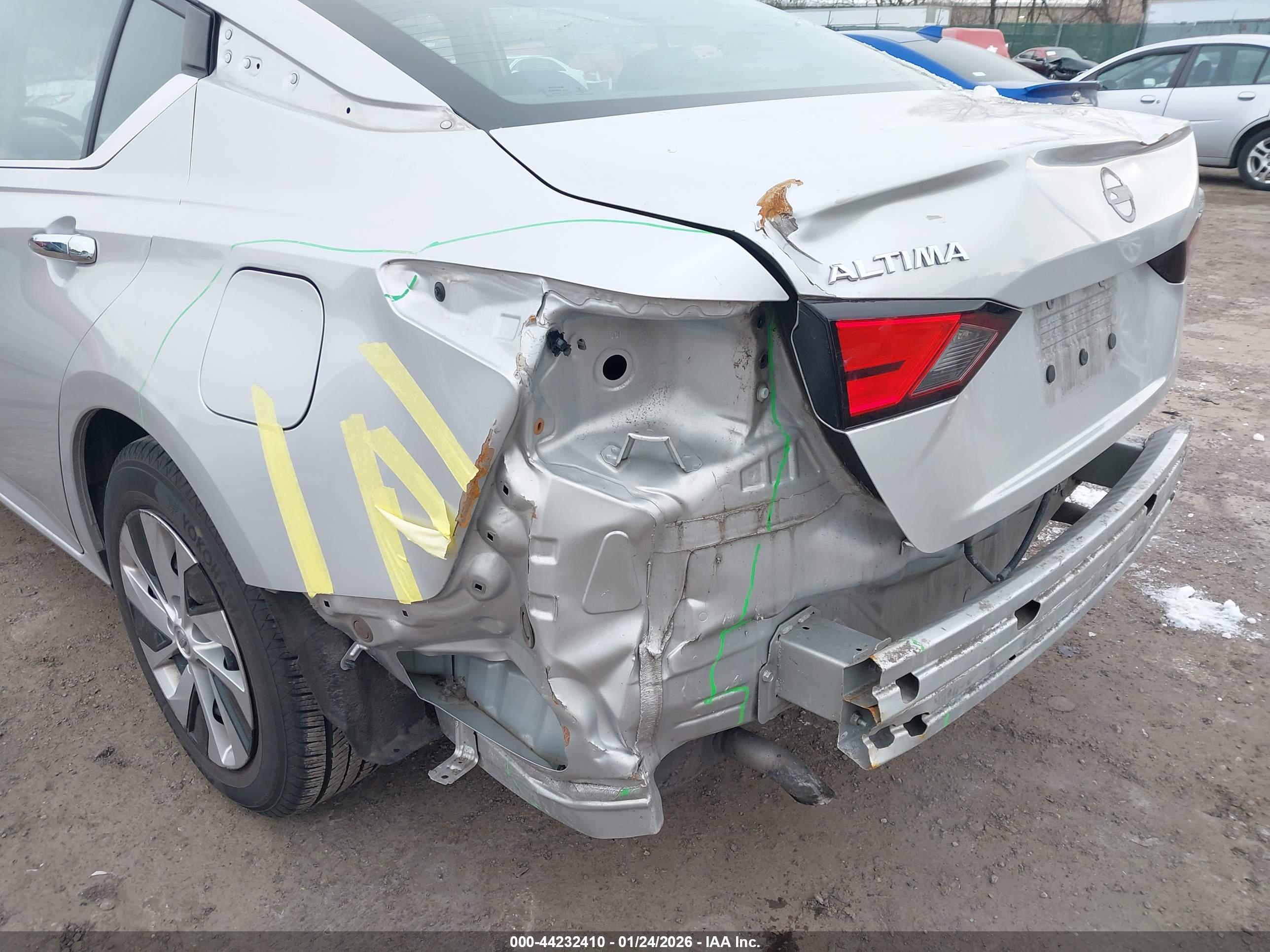 NISSAN ALTIMA image 6