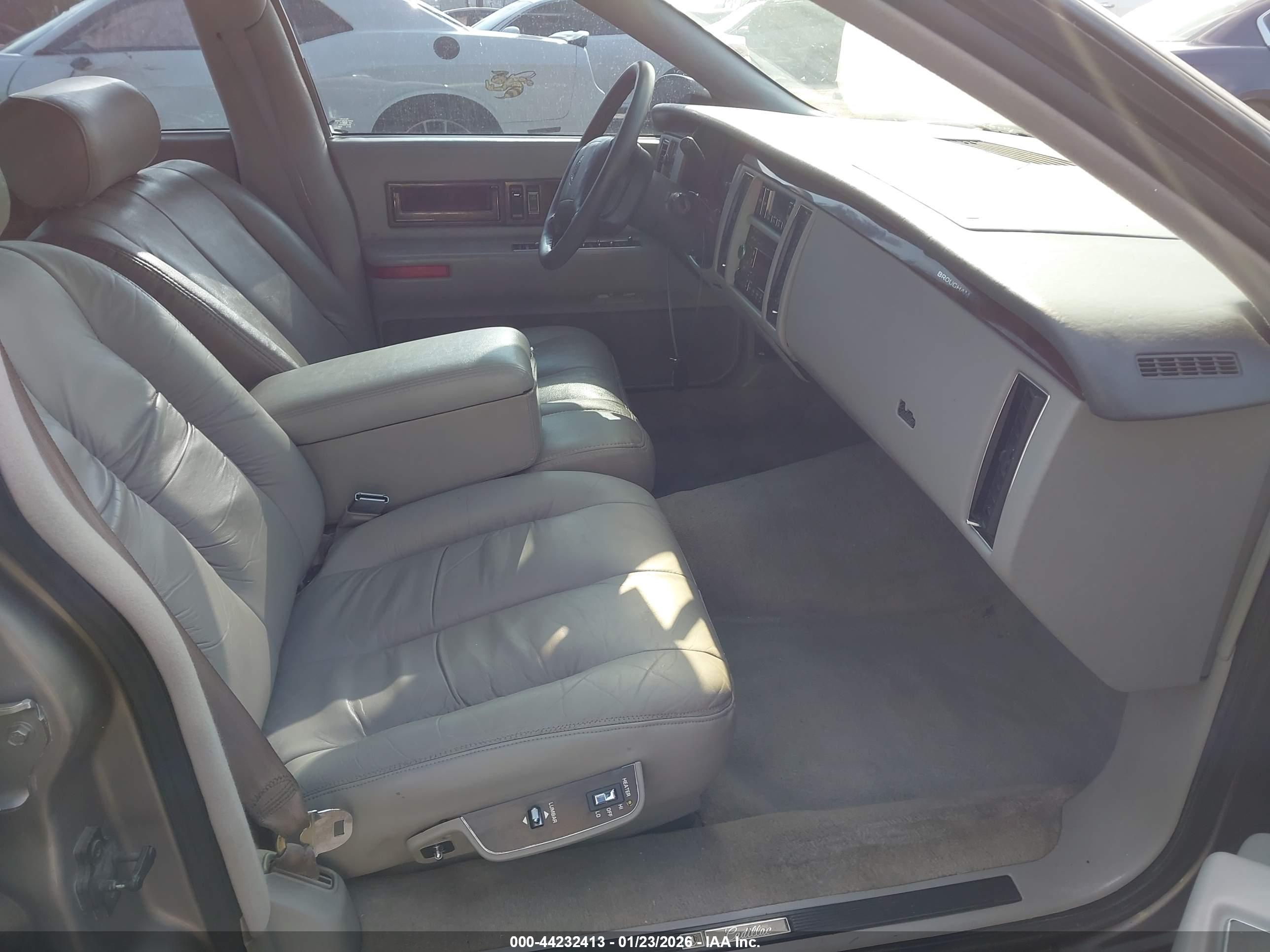 CADILLAC FLEETWOOD image 5