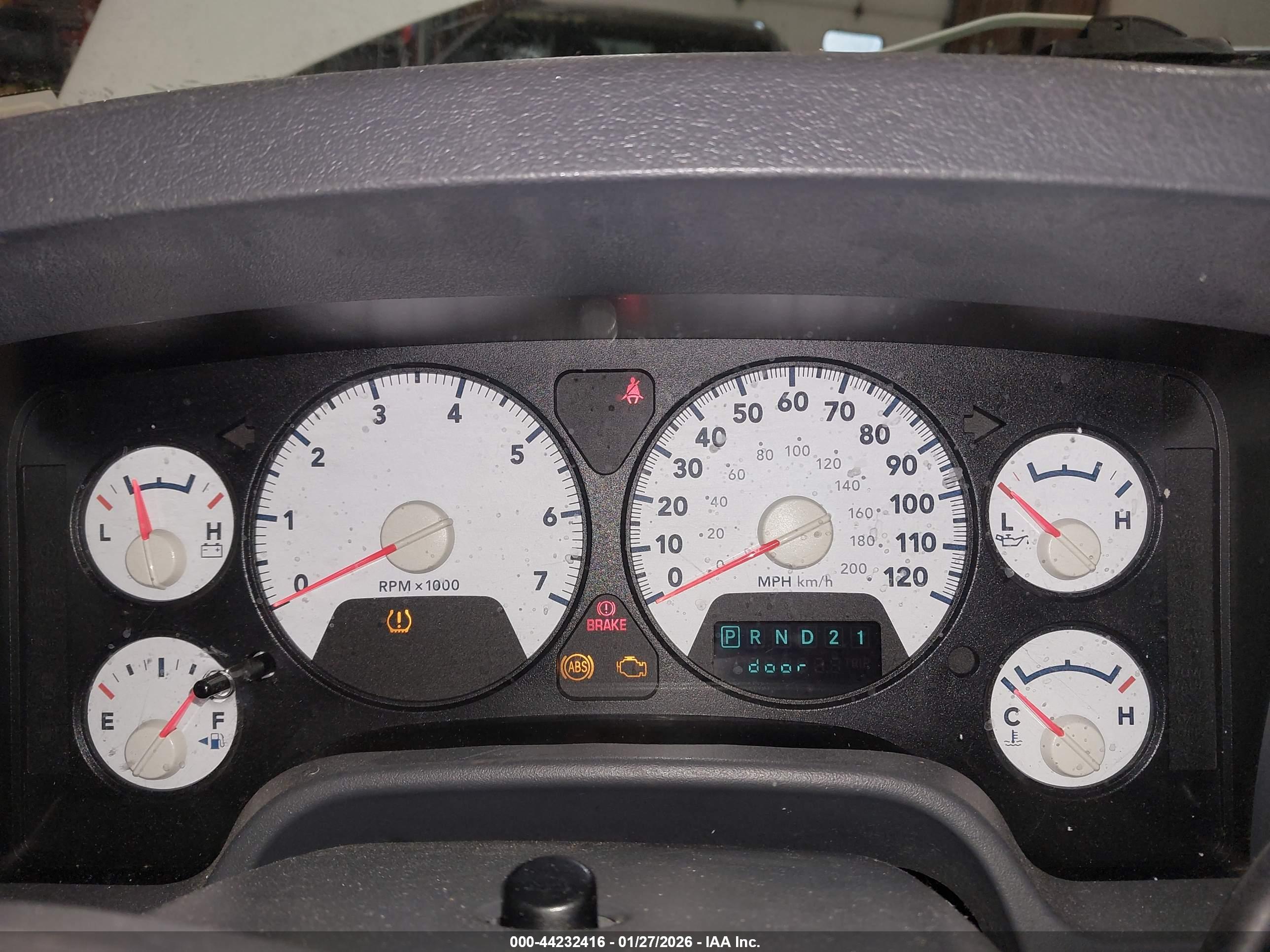 DODGE RAM image 7