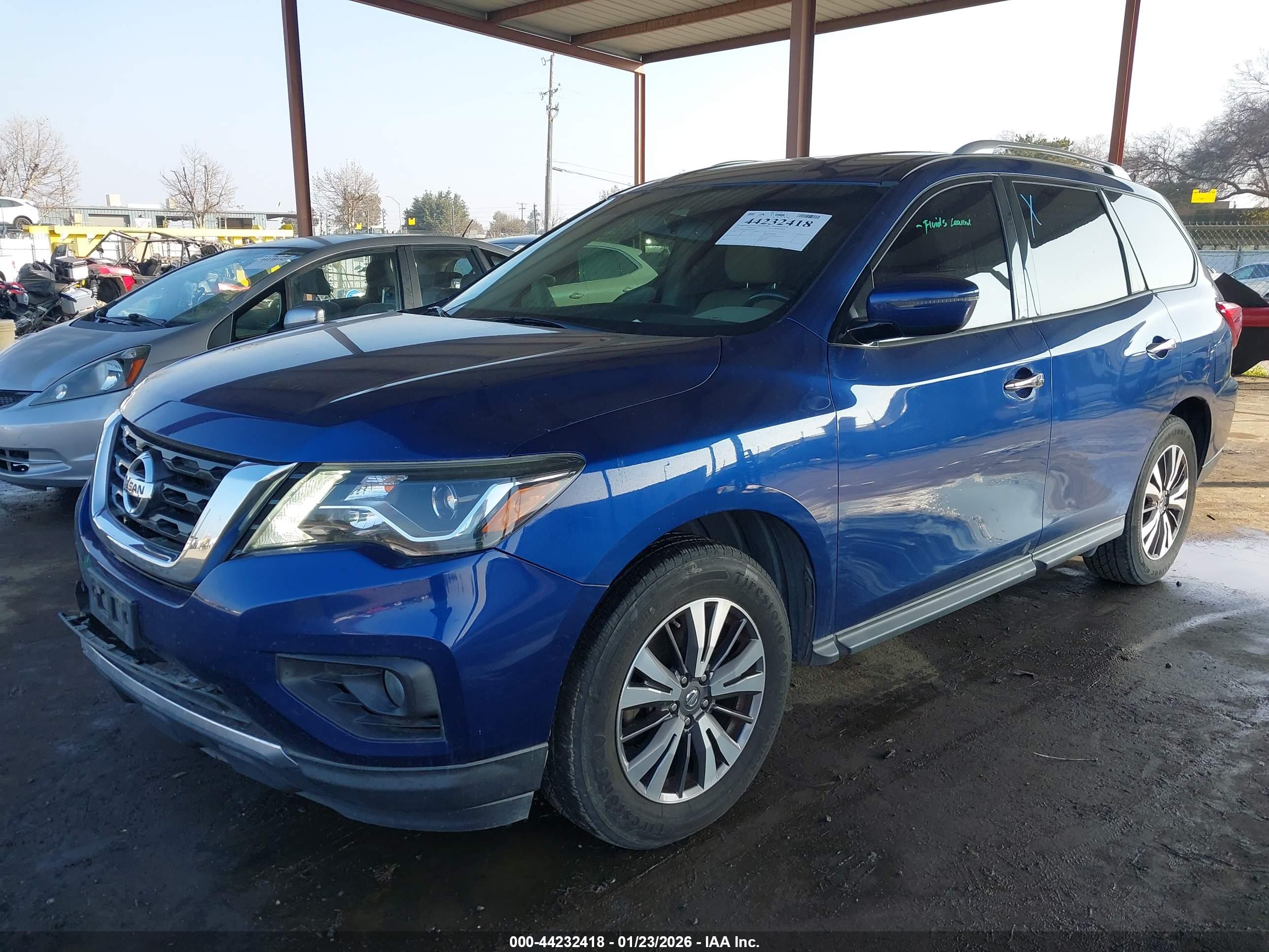 NISSAN PATHFINDER image 2