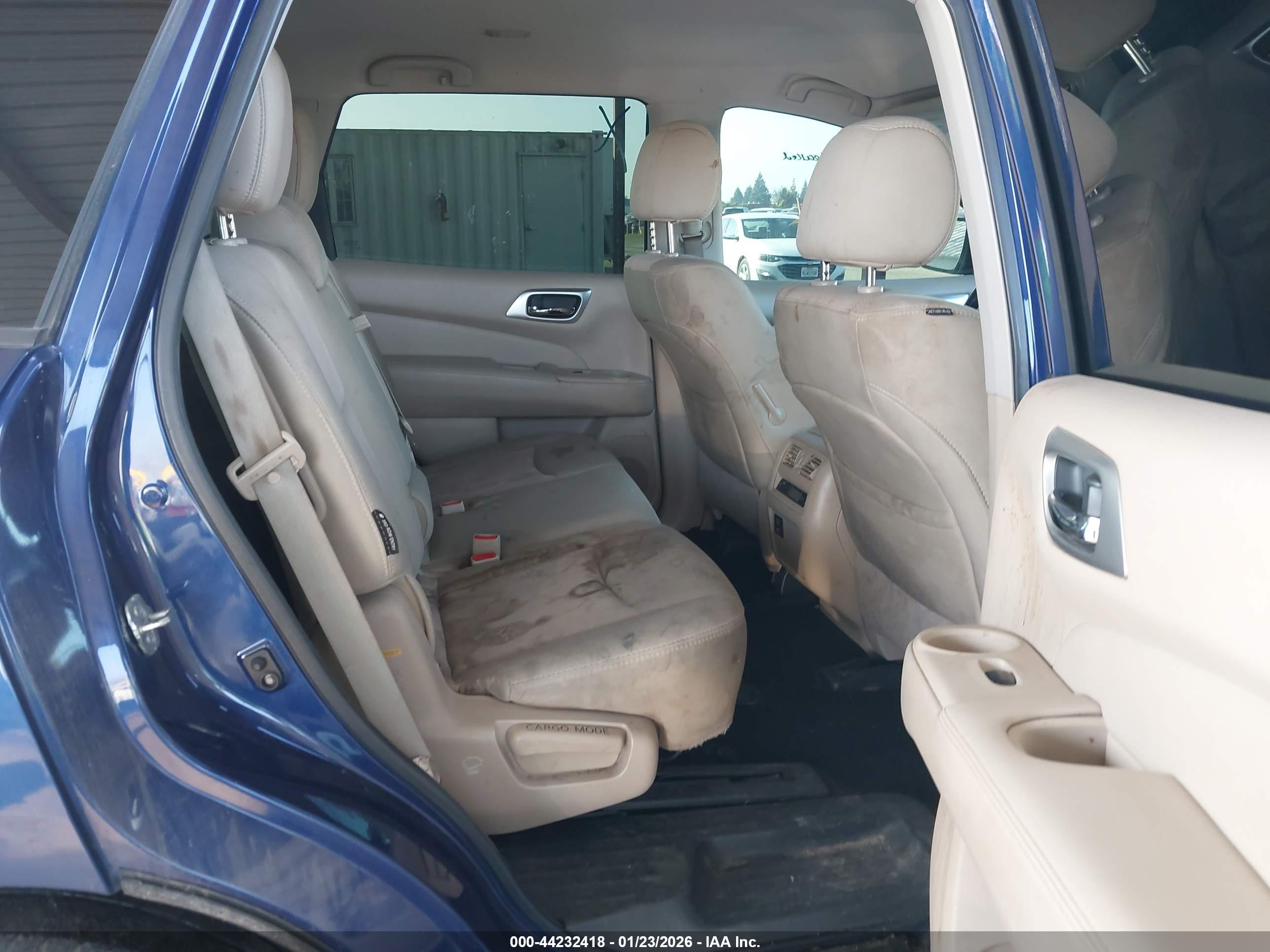 NISSAN PATHFINDER image 8