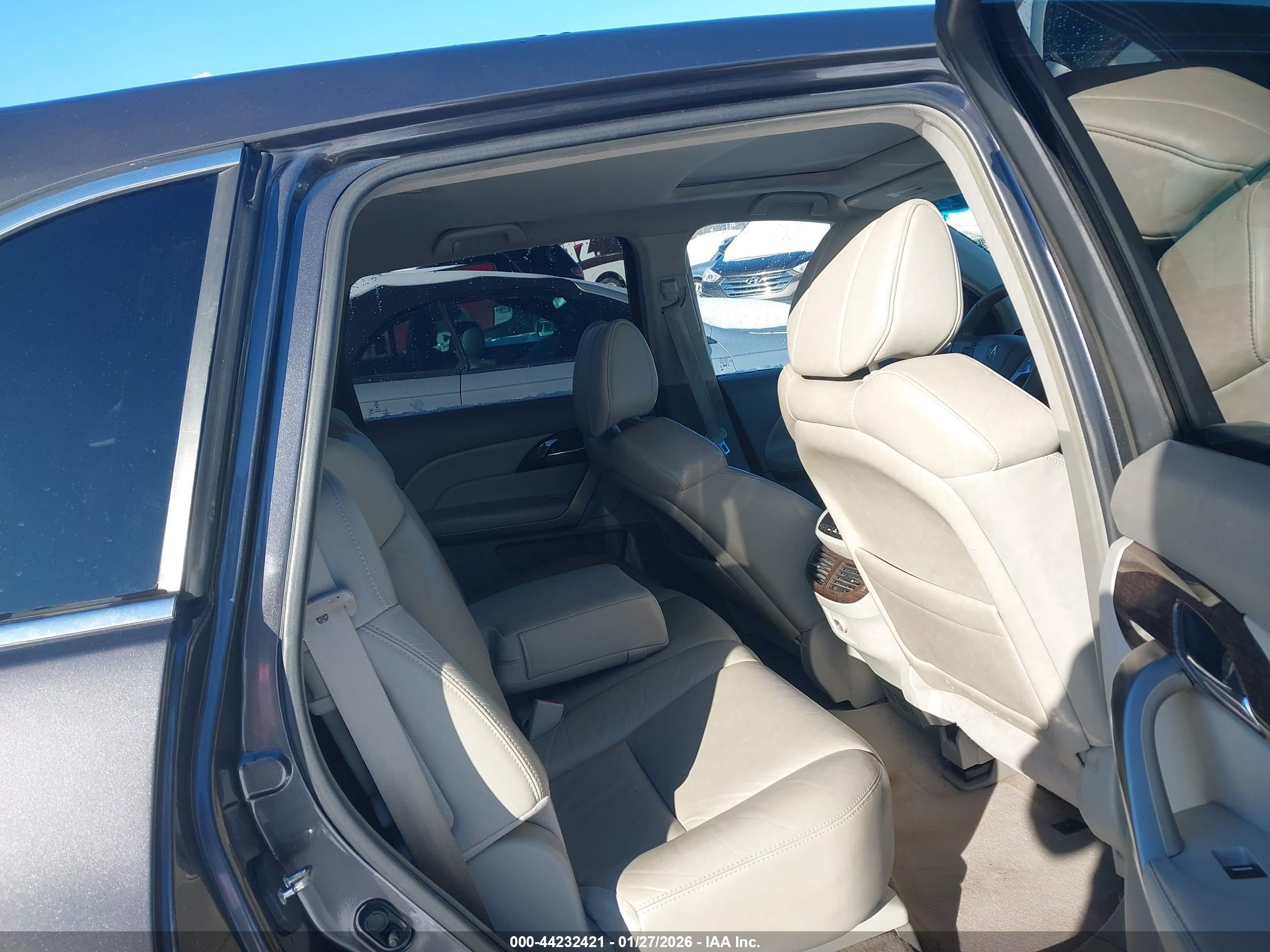 ACURA MDX image 8