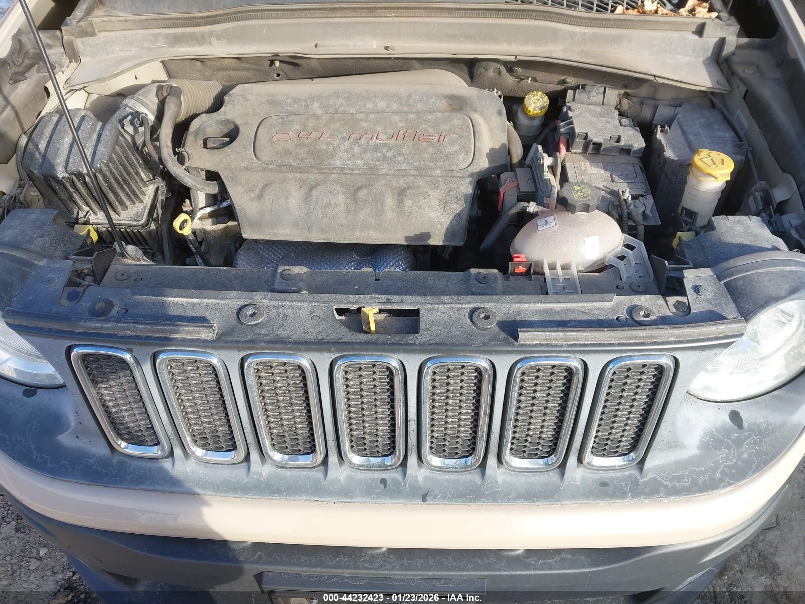 JEEP RENEGADE image 10