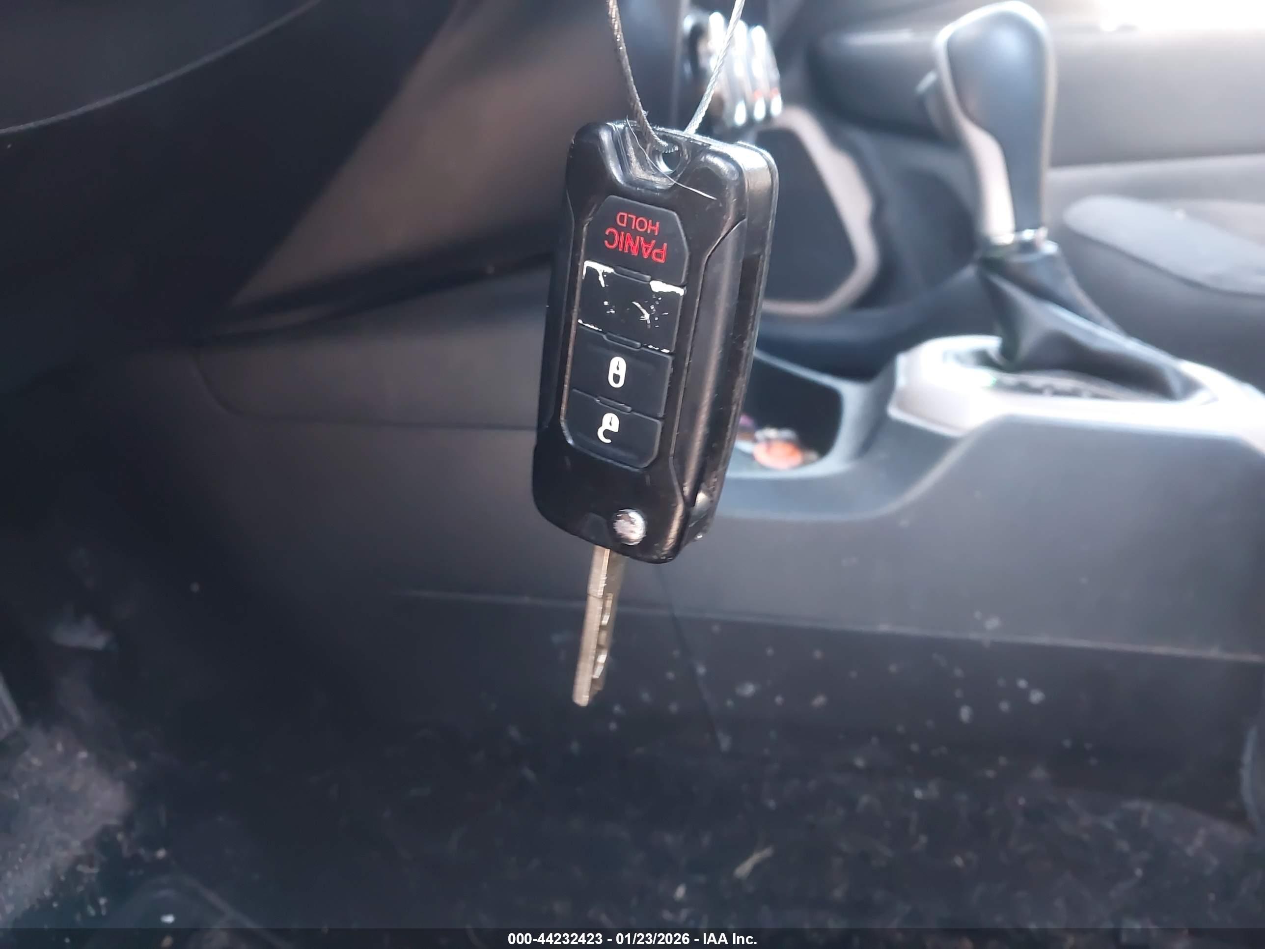 JEEP RENEGADE image 11
