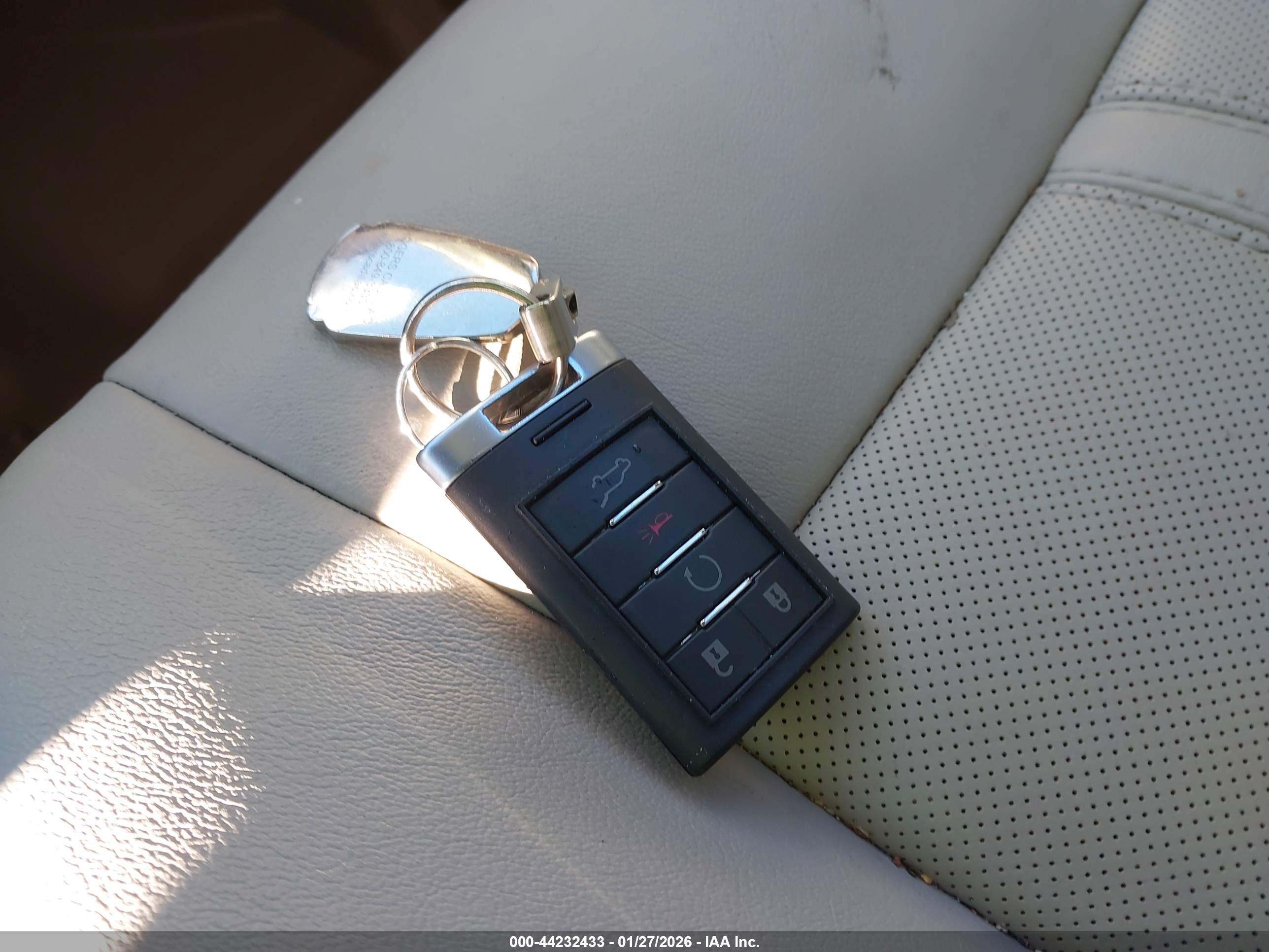 CADILLAC SRX image 11